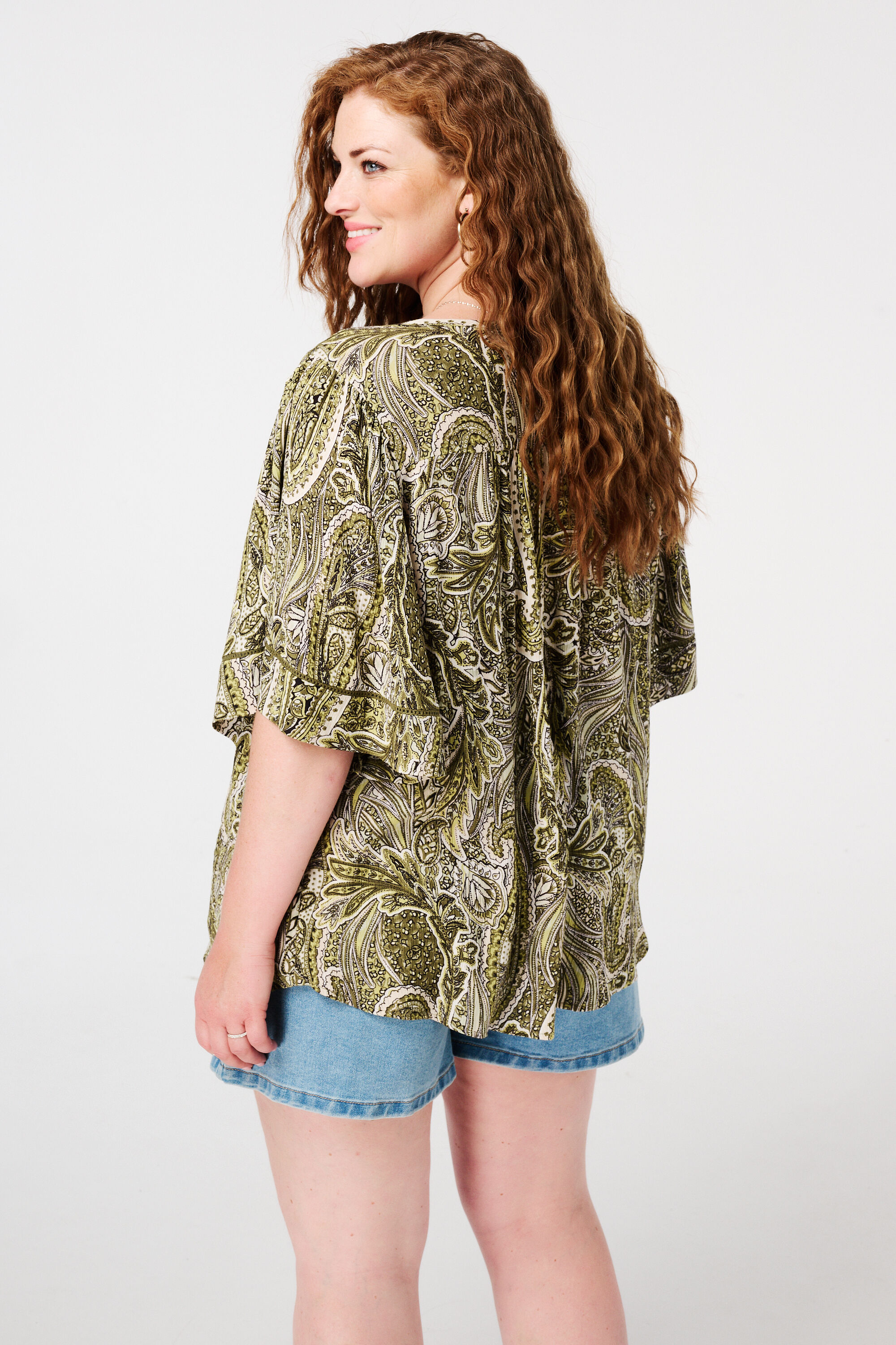 Bluse mit Druck und Schleifendetail image number 3
