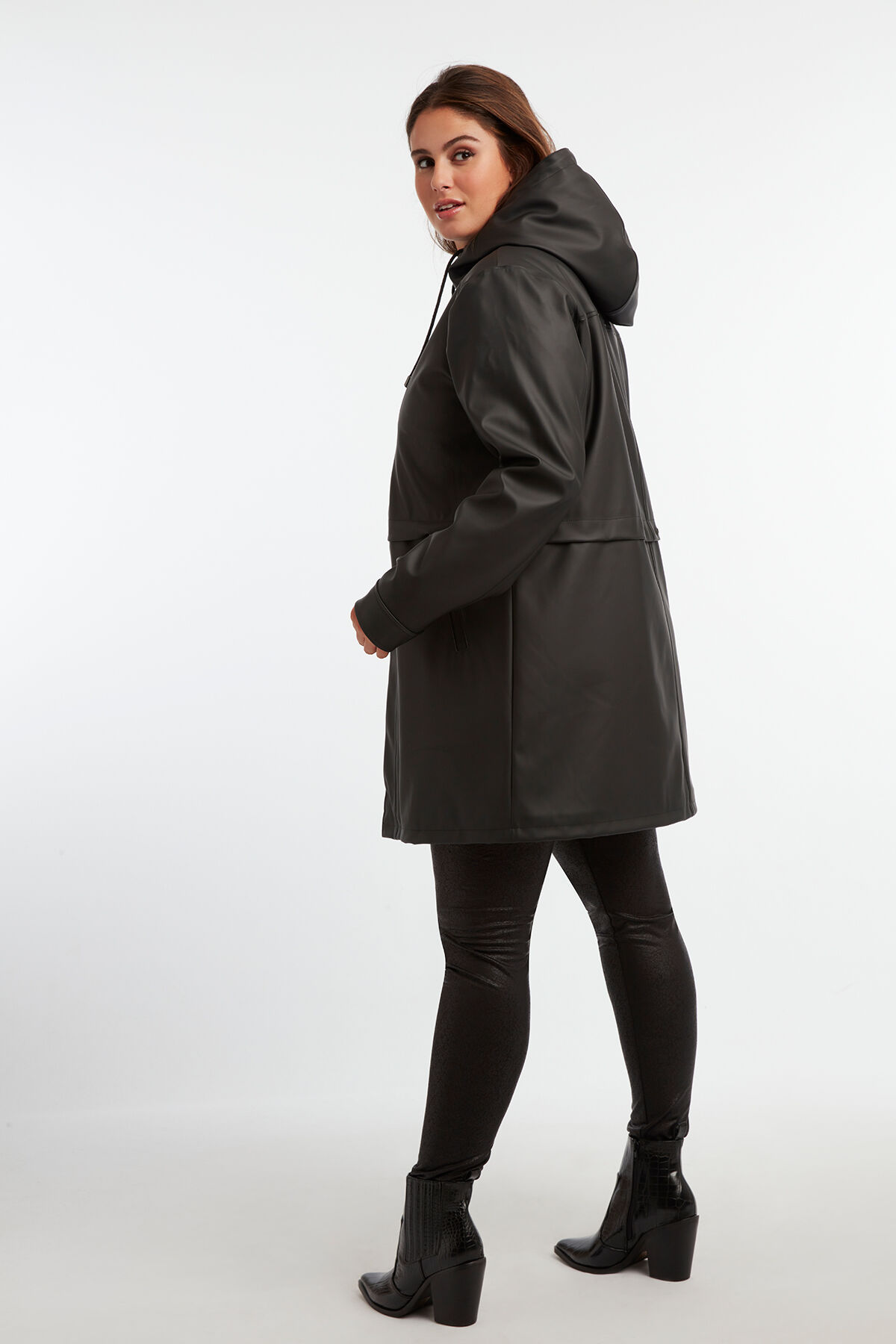 Regenmantel mit Teddyfutter image number 5