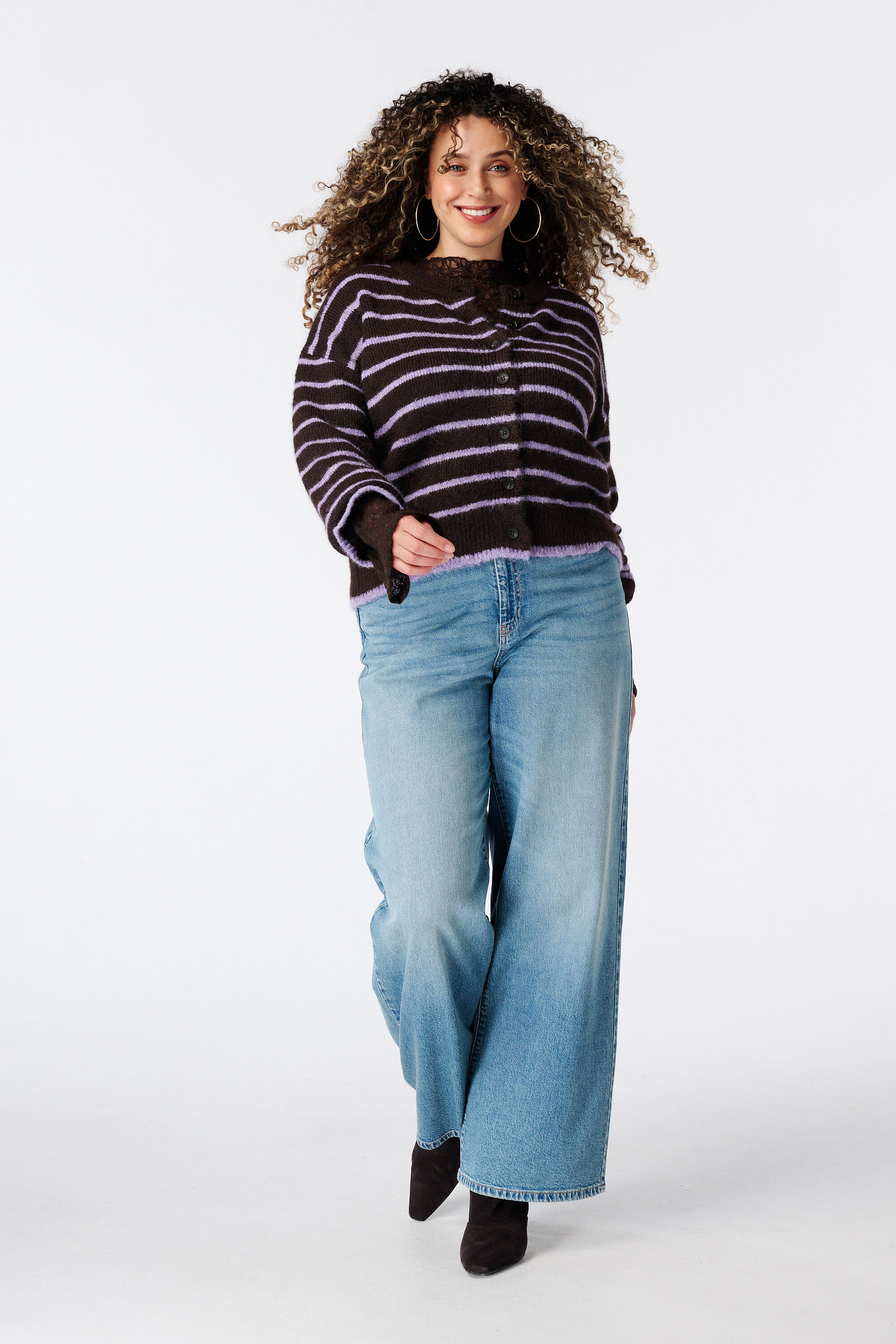 Gestreifte Strickjacke image number 5