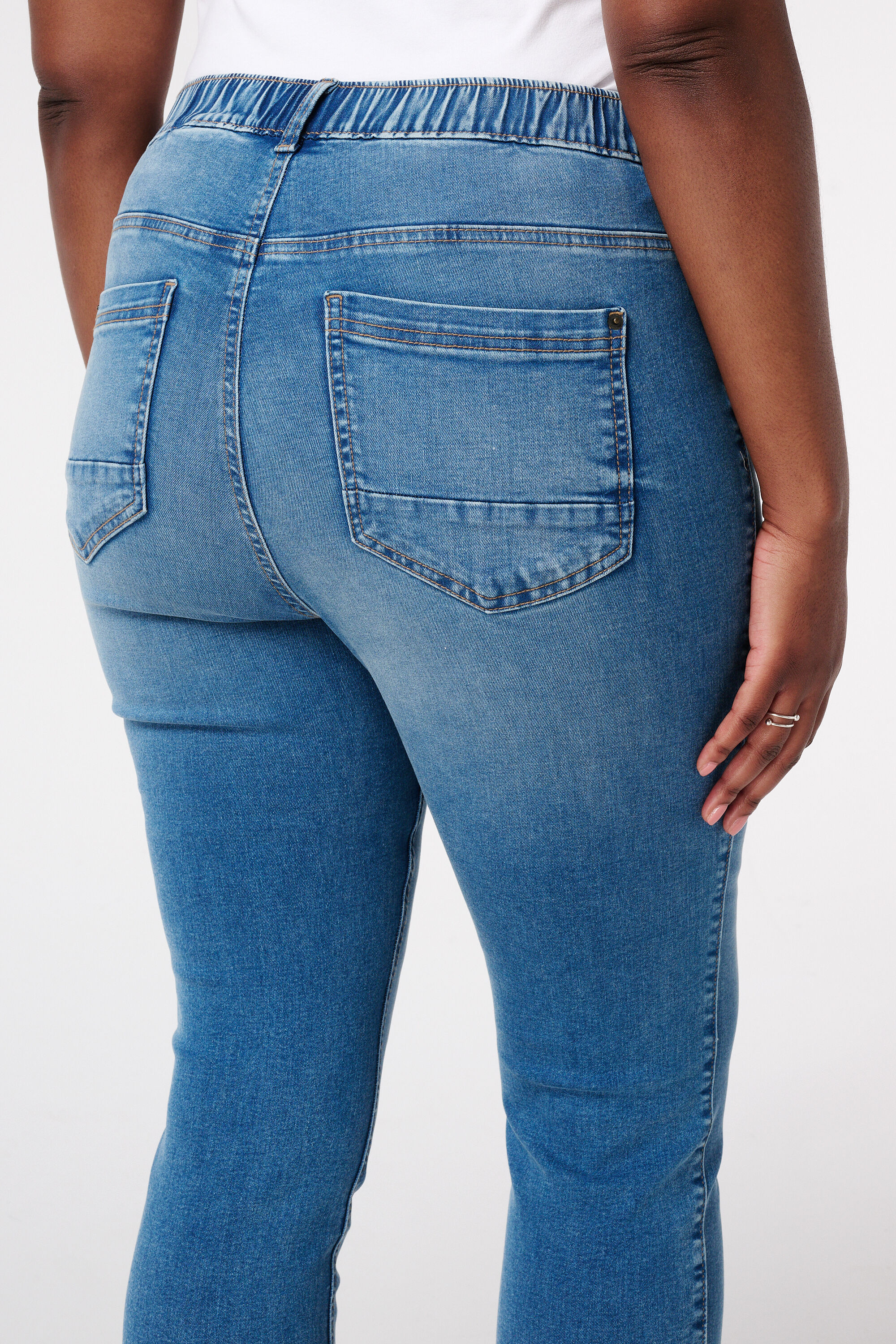 Capri-Treggings  image number 4