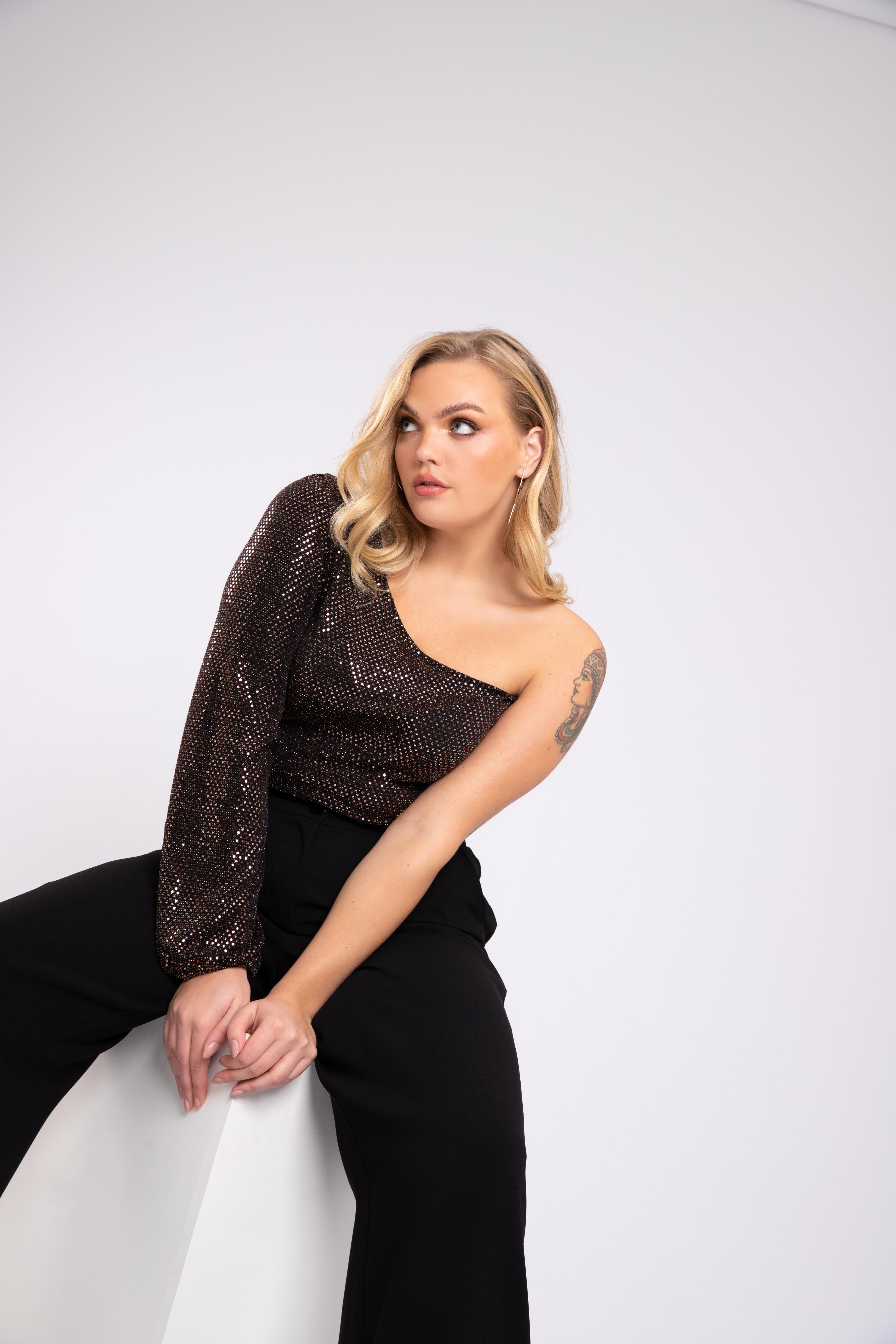 Asymmetrisches Top image number 7