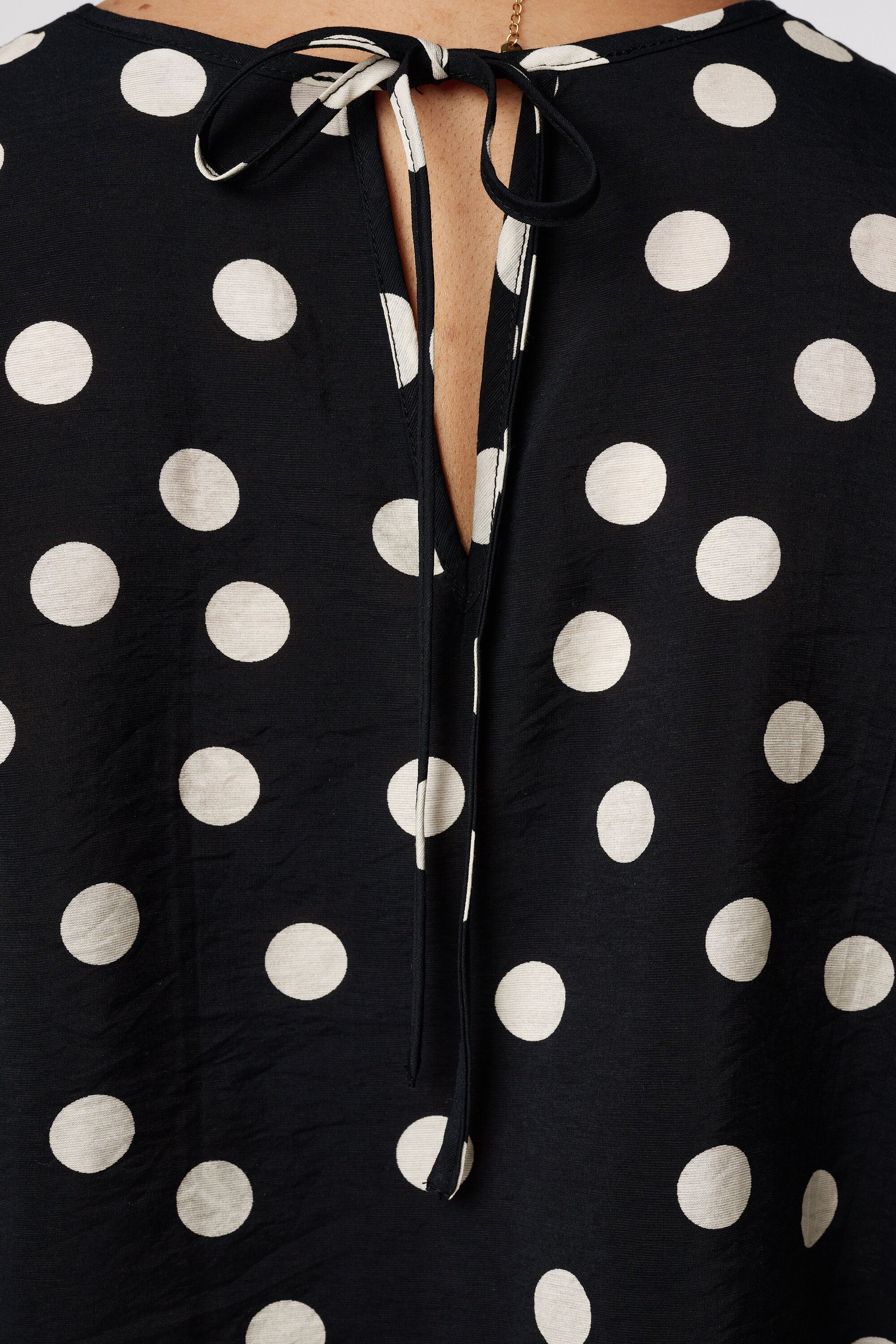 Bluse mit Punktmuster image number 6