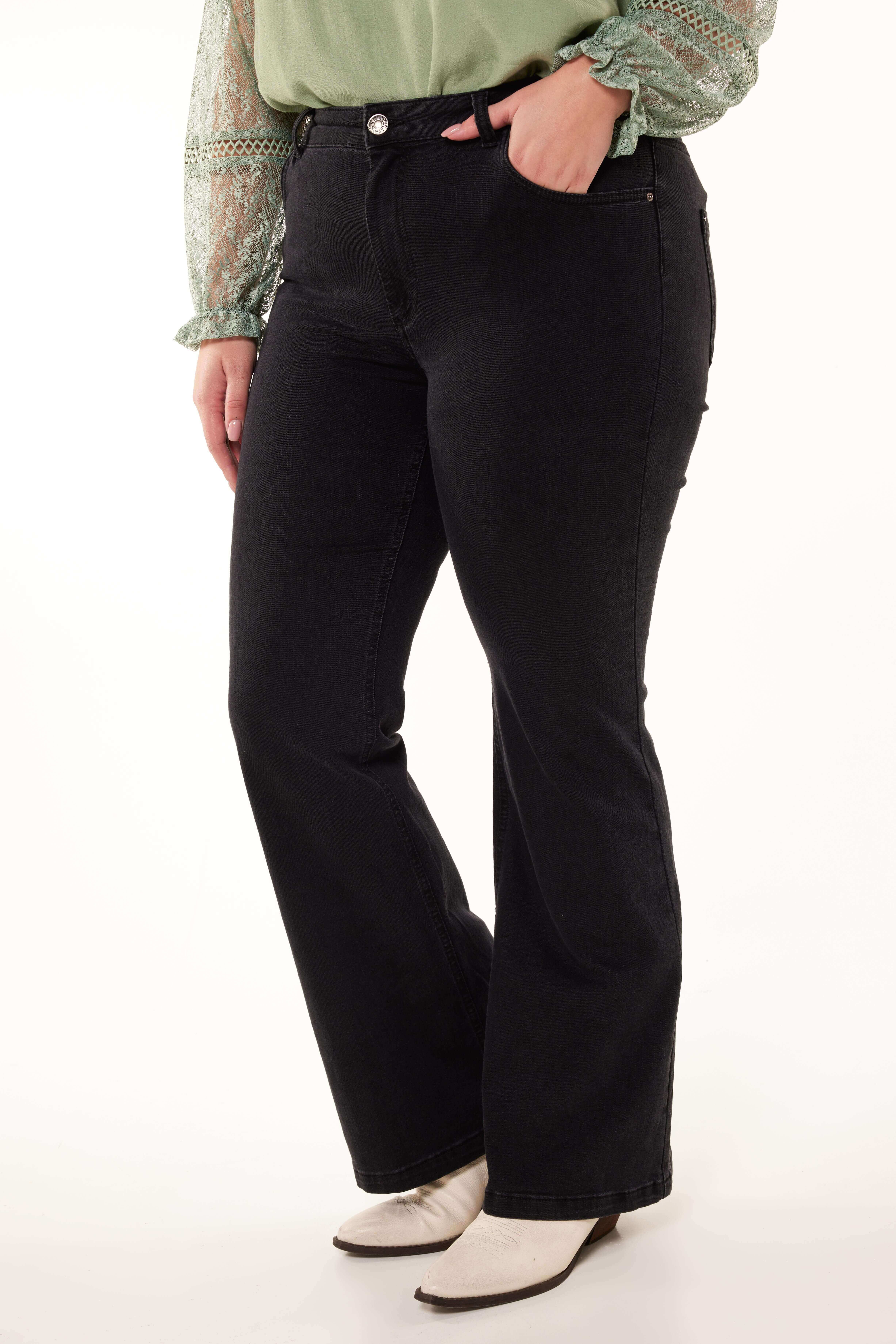 Ausgestellte Jeans  image number 5