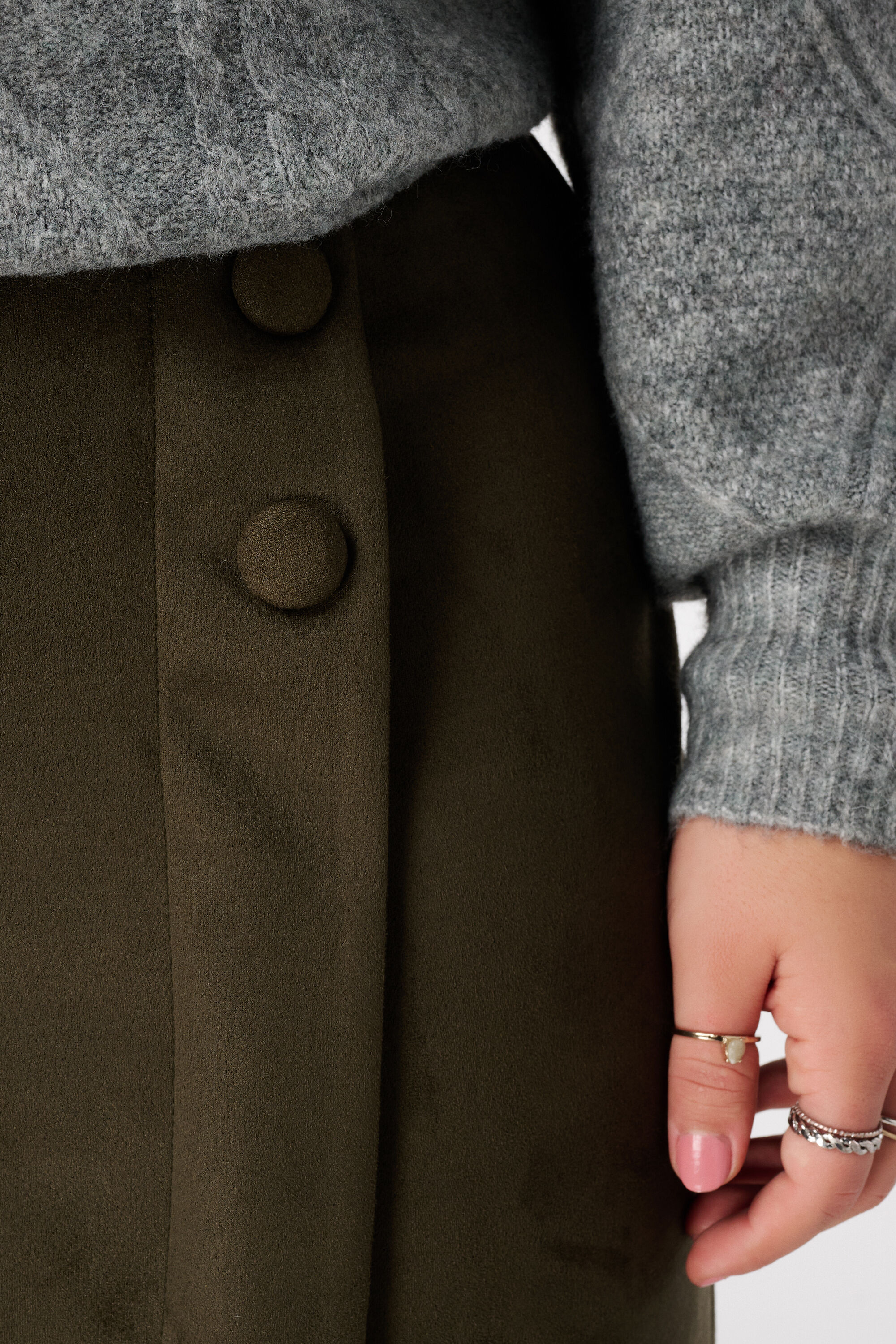 Suede-Look Rock mit Knopfdetail image number 4