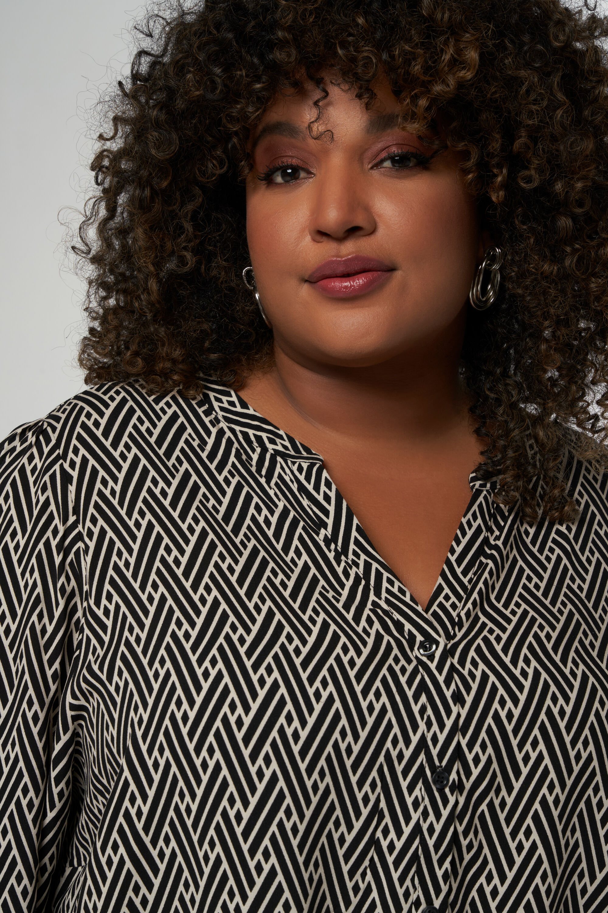 Bluse mit Grafik-Print image number 4