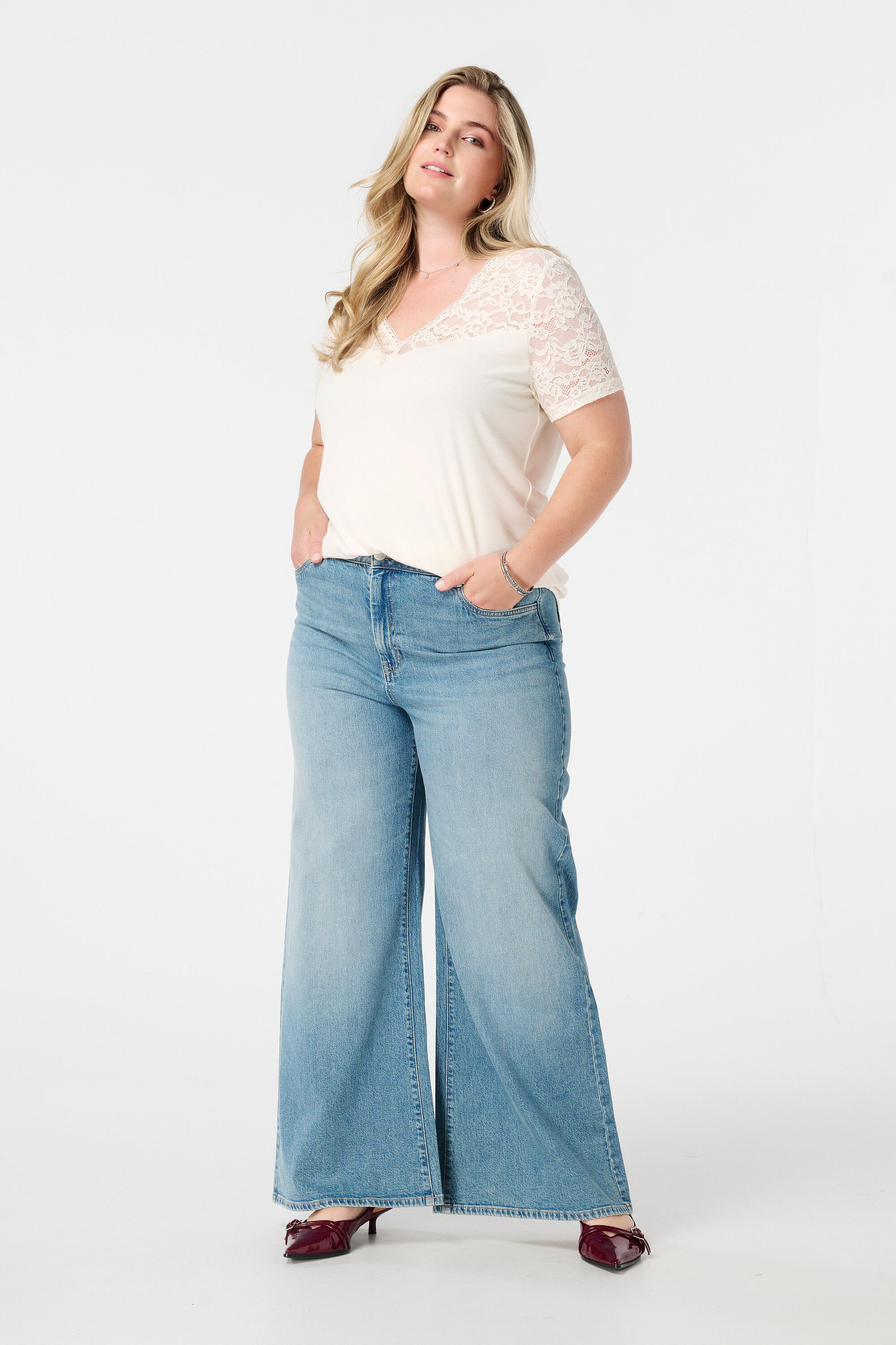 Rippen-T-Shirt mit Spitze image number 5