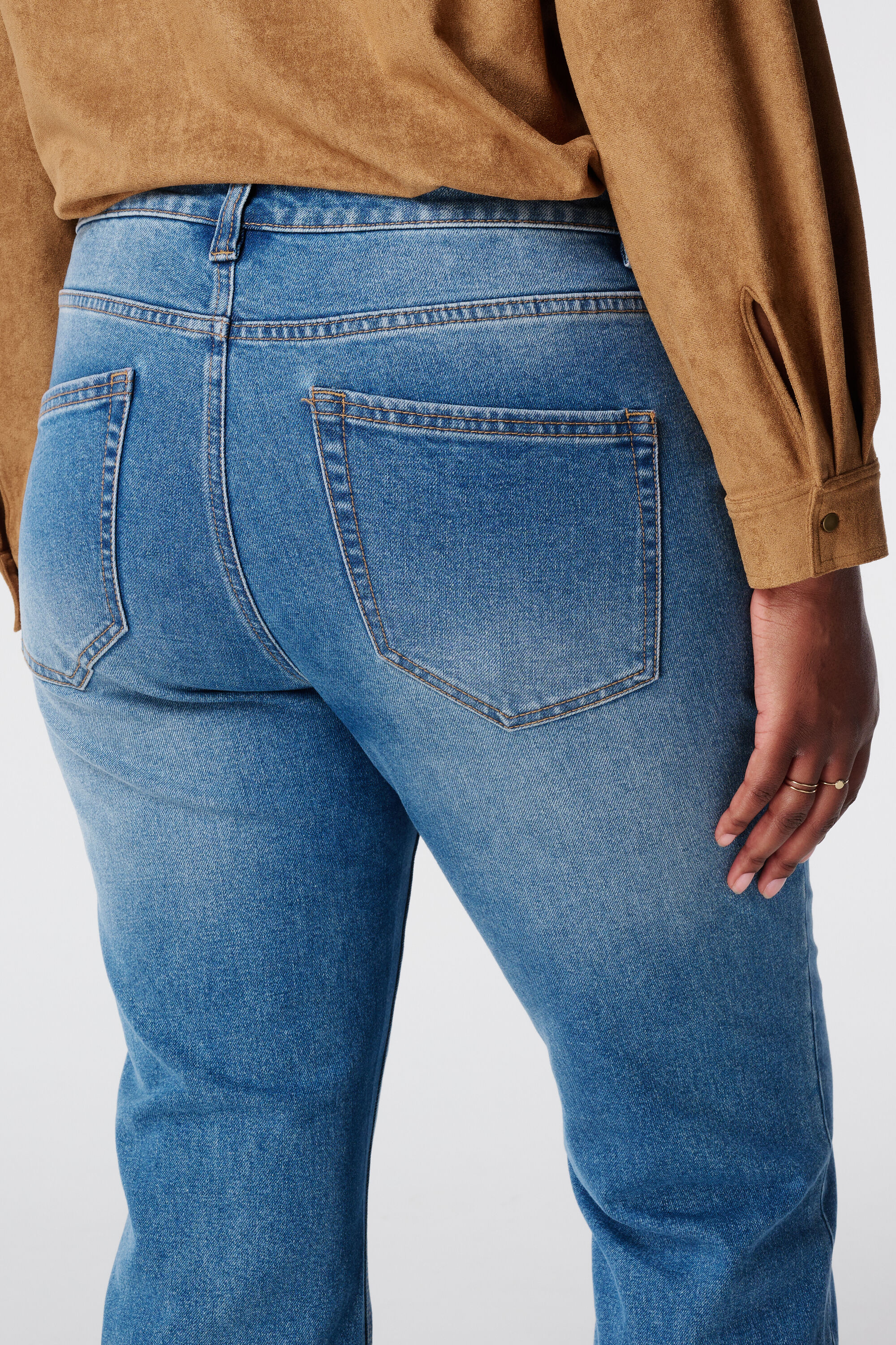 Straight-Leg Jeans mit Wickeldetail  image number 4