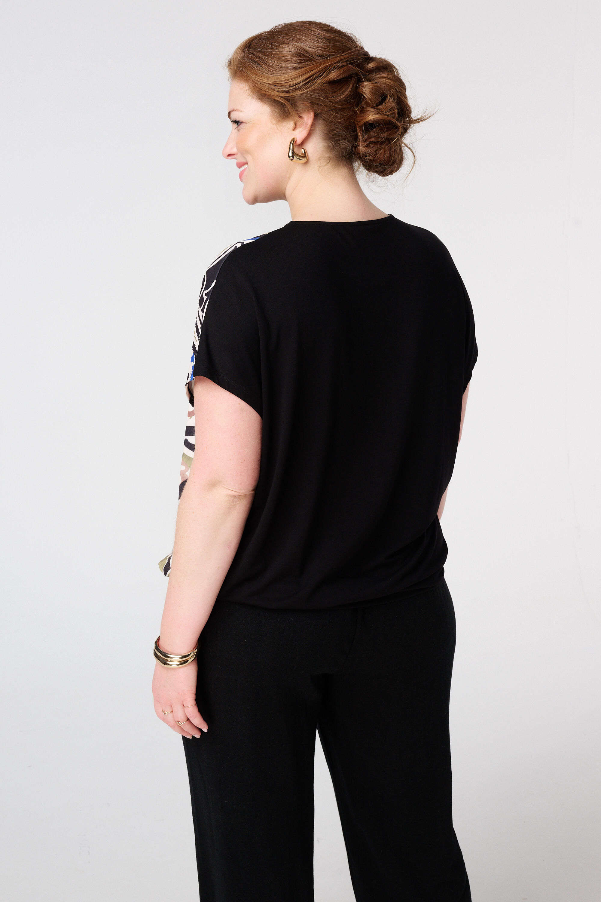 Strukturiertes Oberteil mit V-Ausschnitt image number 3