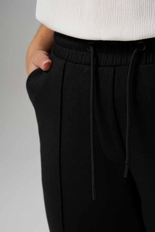 Jeans mit Ziernaht  image number 4