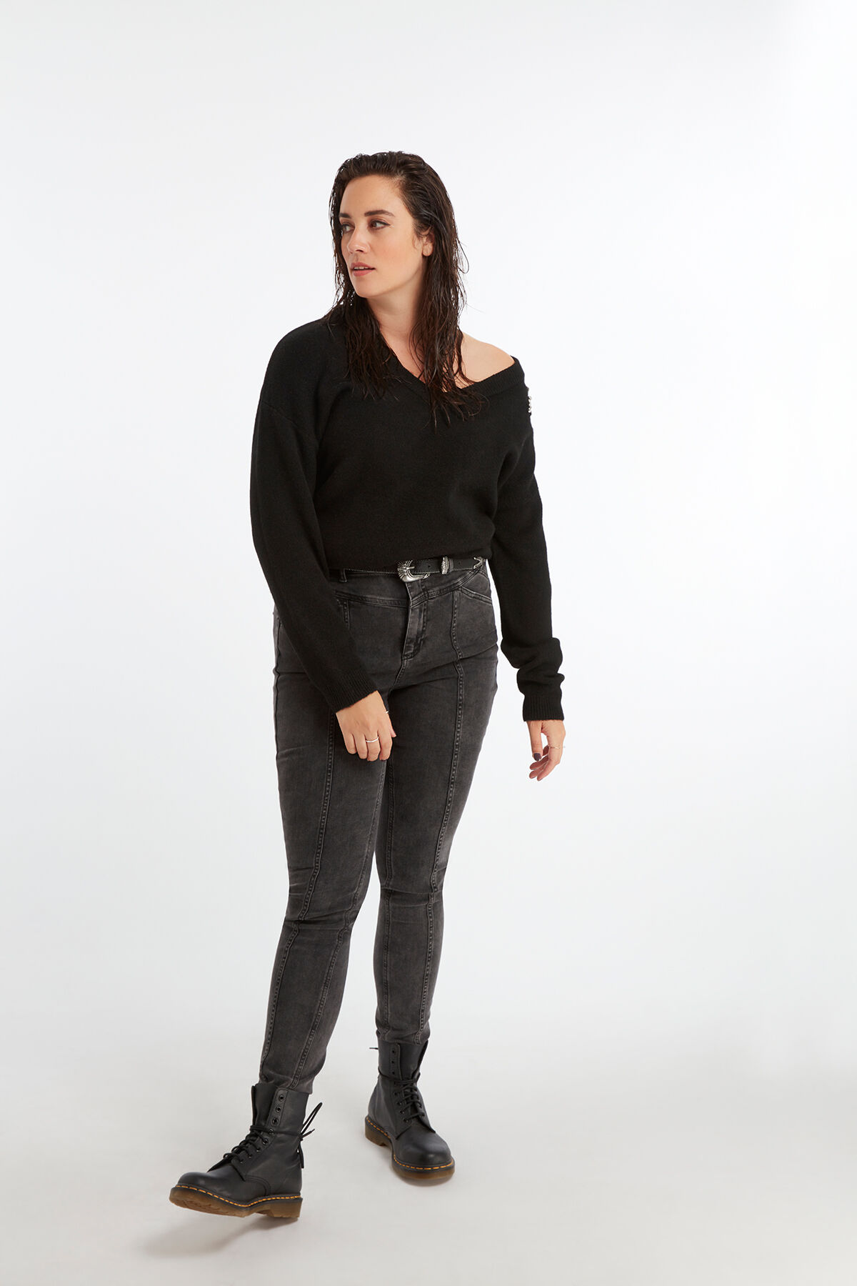 Sweatshirt mit Strasssteinen image number 4