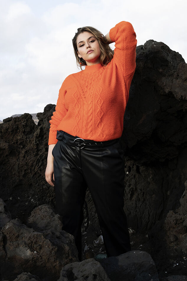 Pullover mit Zopfmuster image number 0