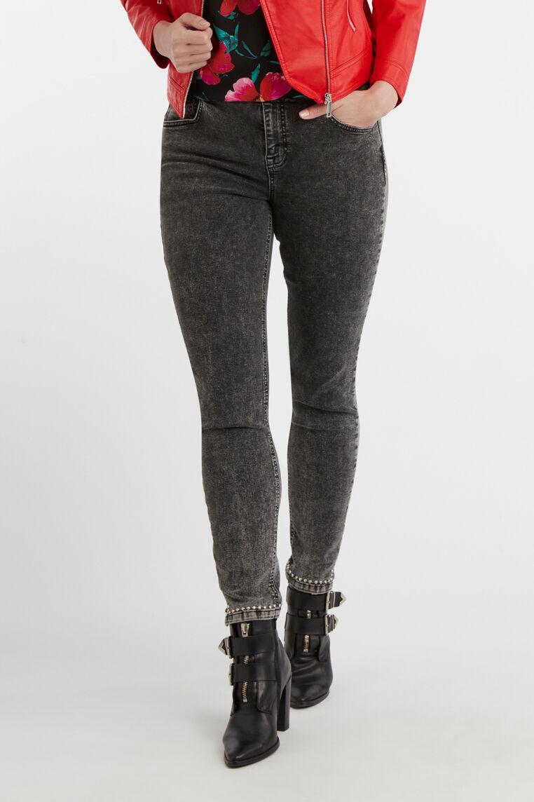 Jeans mit Nieten image number 7