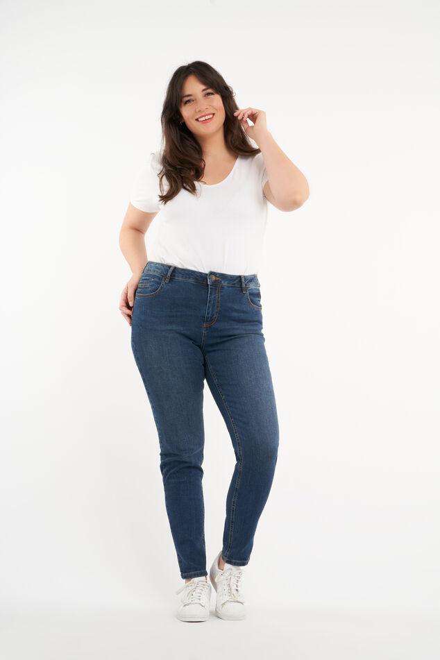 IRIS Slim-Leg Jeans image number 4