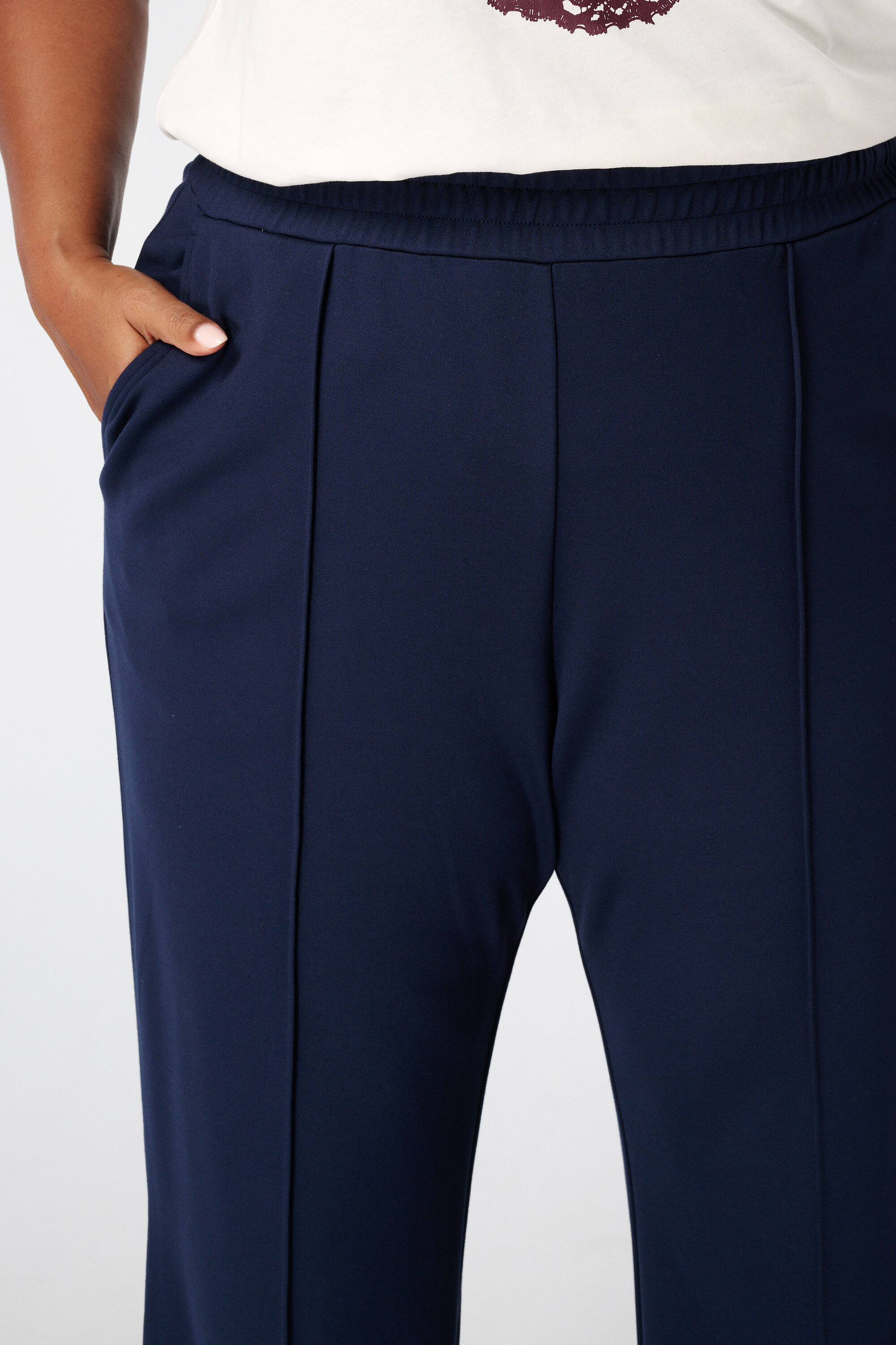 Wide Leg Stoffhose mit elastischem Bund image number 4