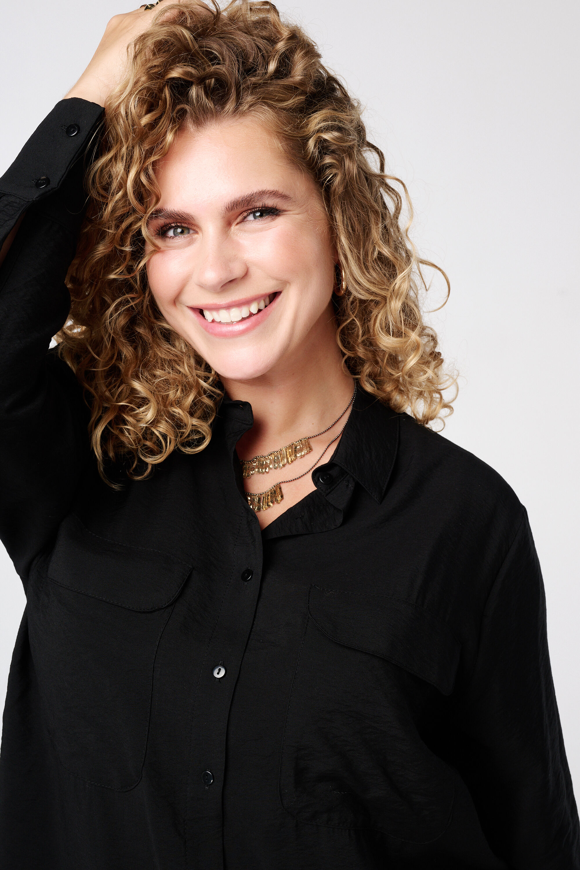 Halblange Bluse mit Ziertaschen image number 4