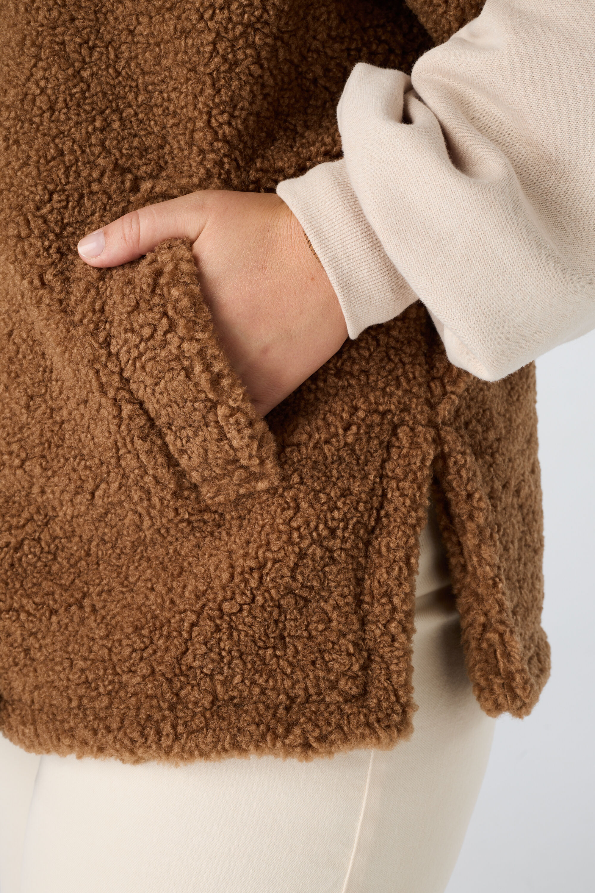 Teddyjacke mit kurzen &Auml;rmeln image number 6