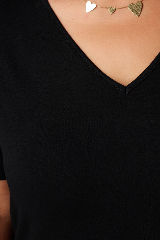 T-Shirt mit V-Ausschnitt image number 6