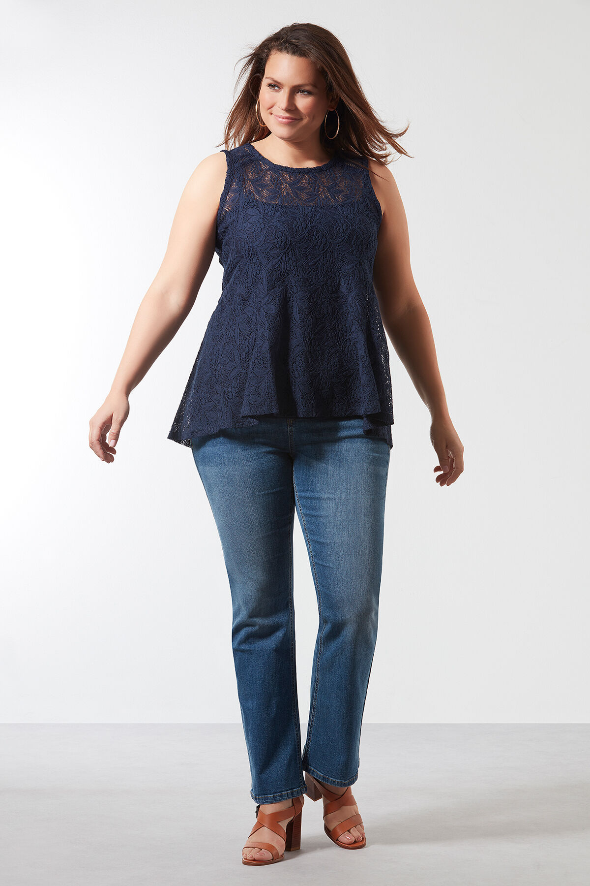 VIOLET Bootcut-Jeans image number 4