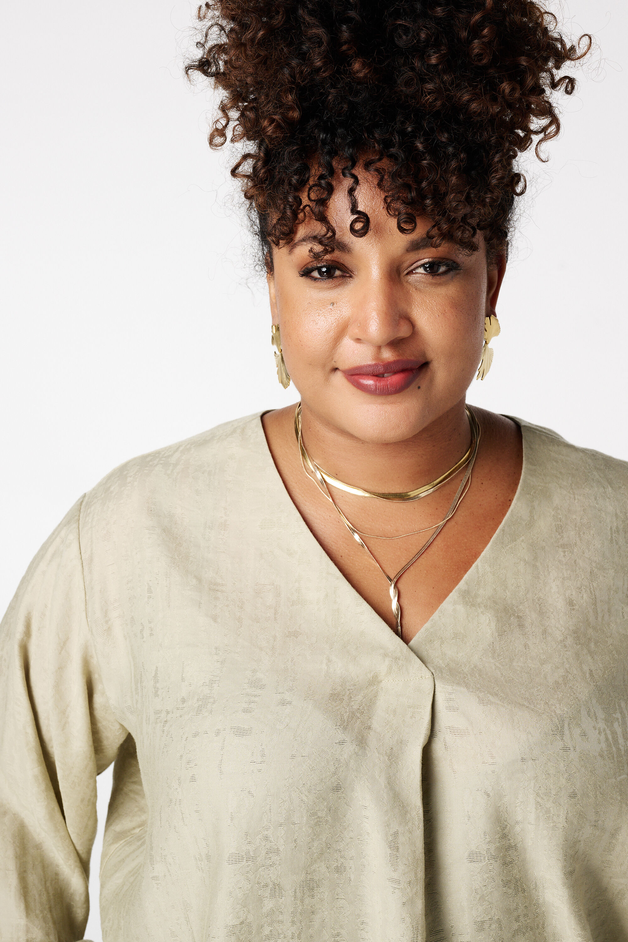 Bluse in Satinoptik image number 4