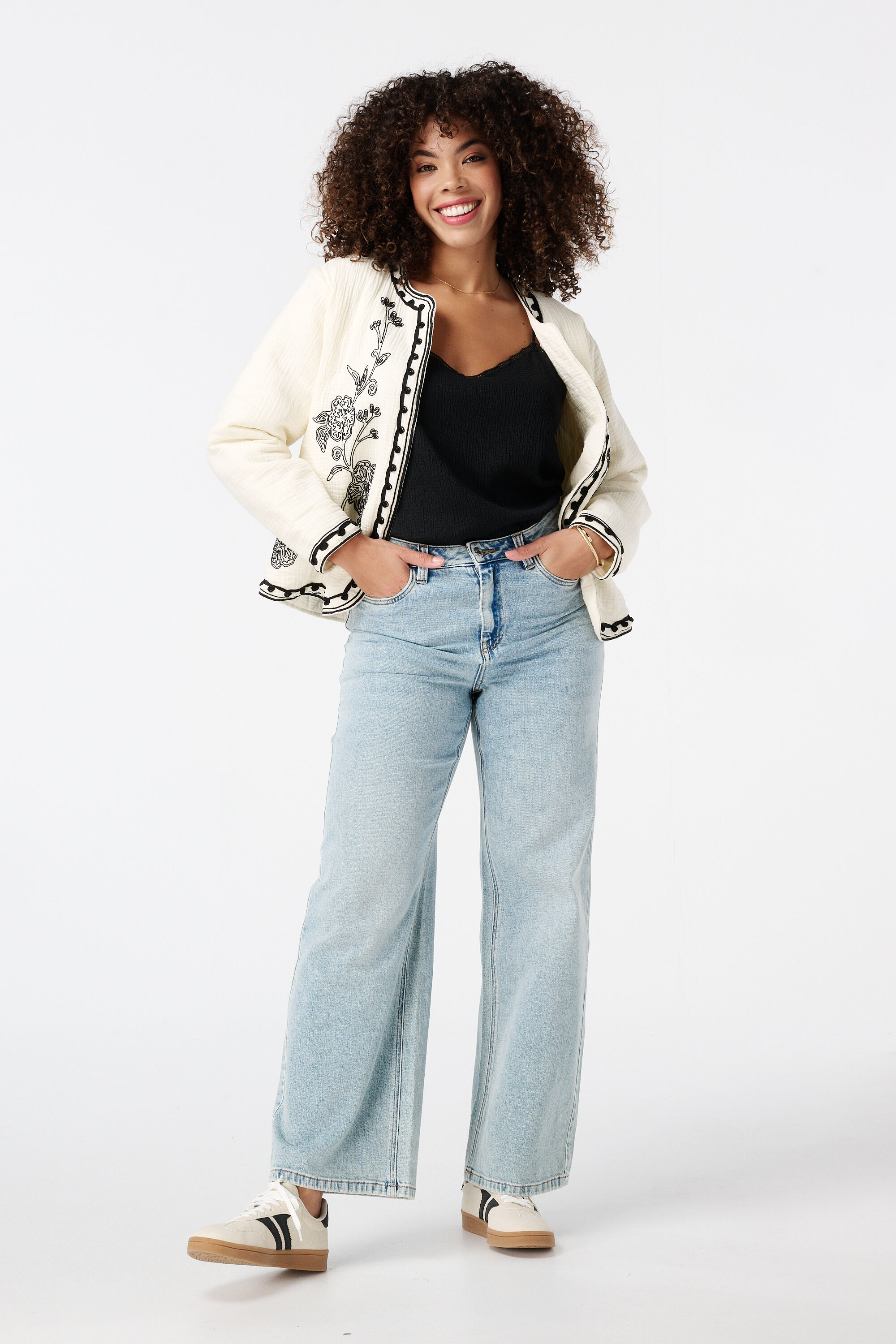 Jacke mit Stickerei image number 5