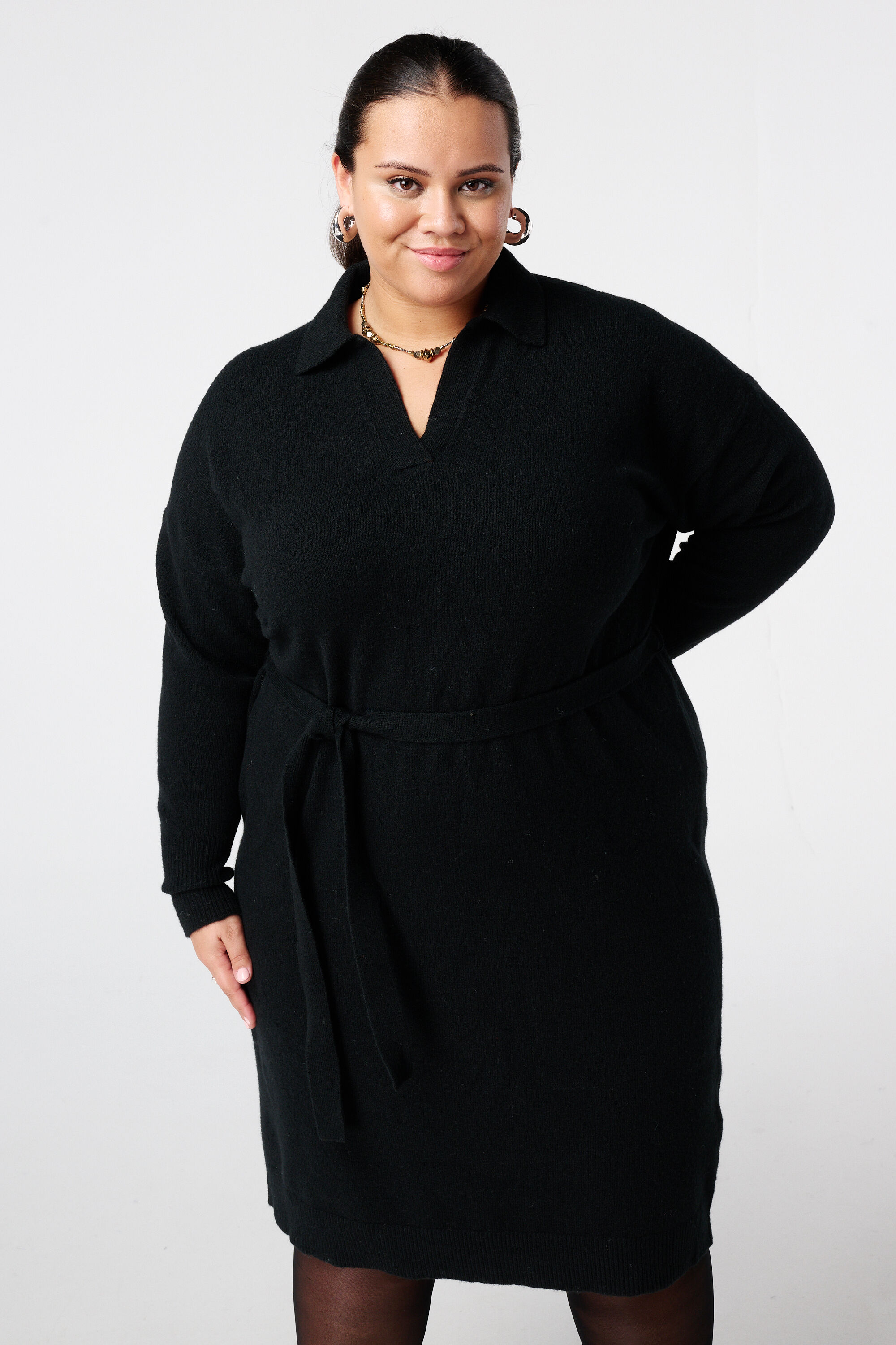 Gestricktes Polokleid mit G&uuml;rtel image number 5