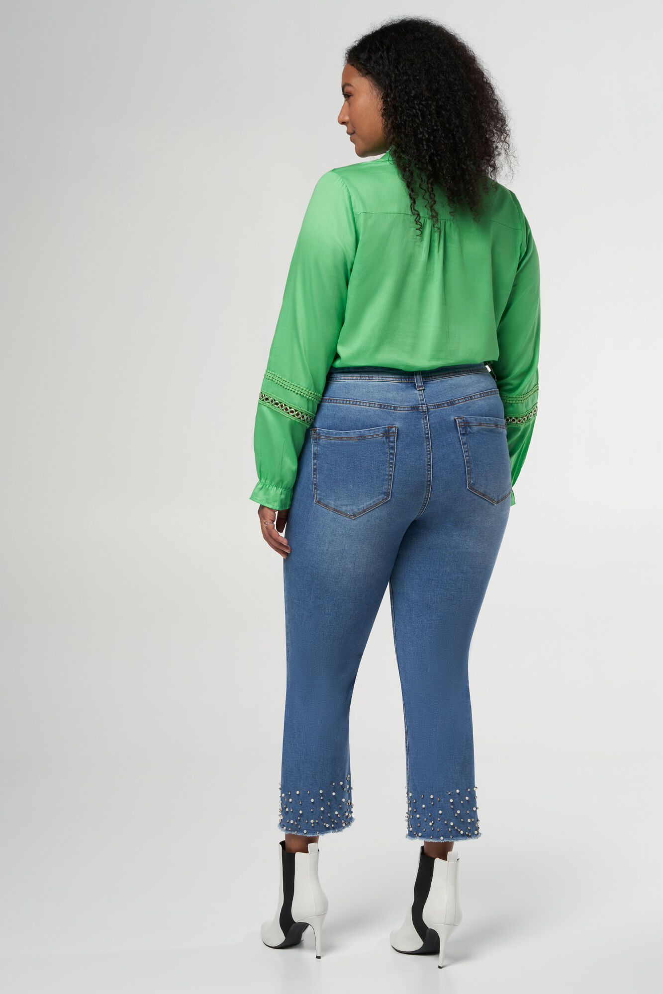 Straight-Leg-Jeans mit Perlen image number 3