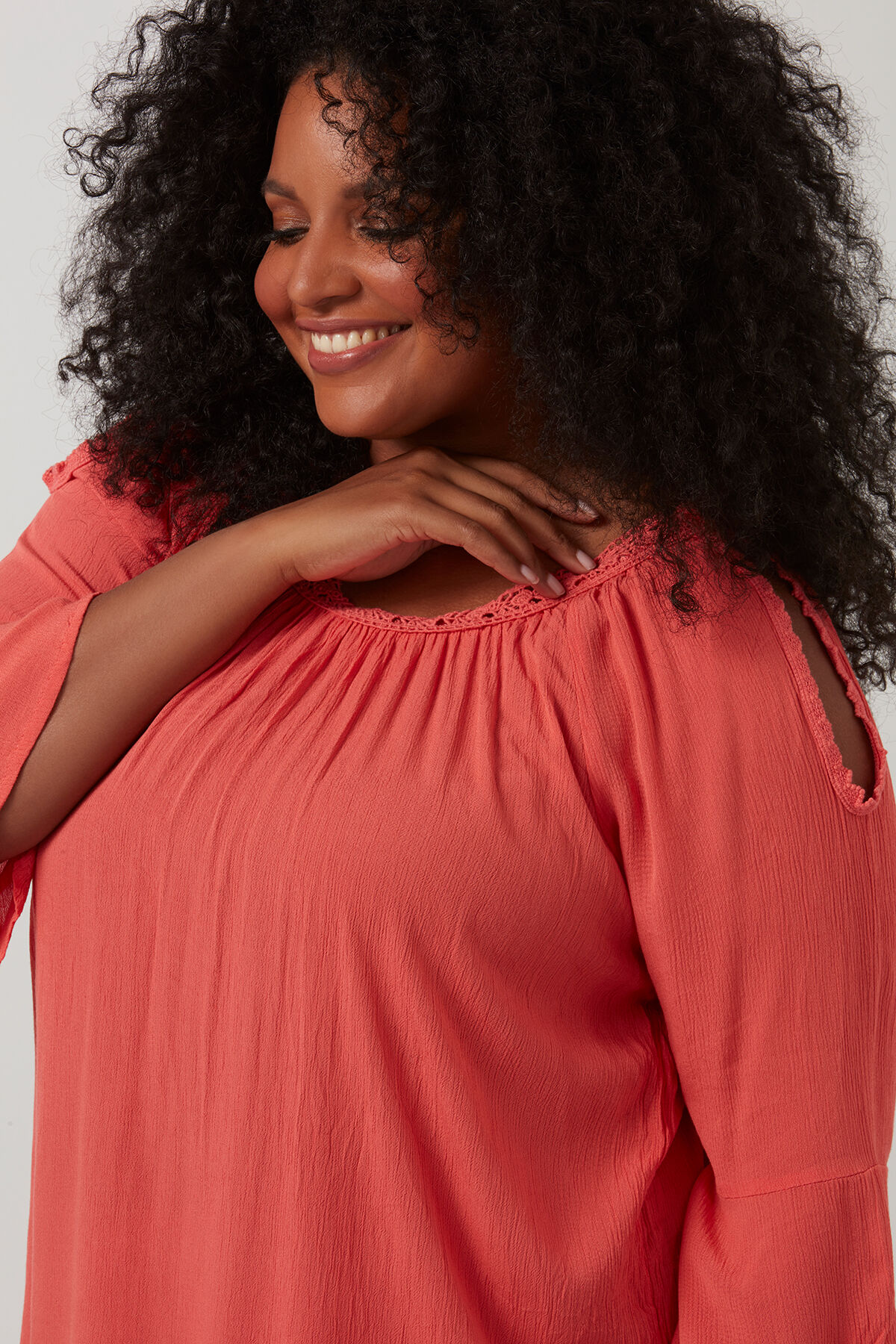 Bell-Sleeve Bluse image number 3