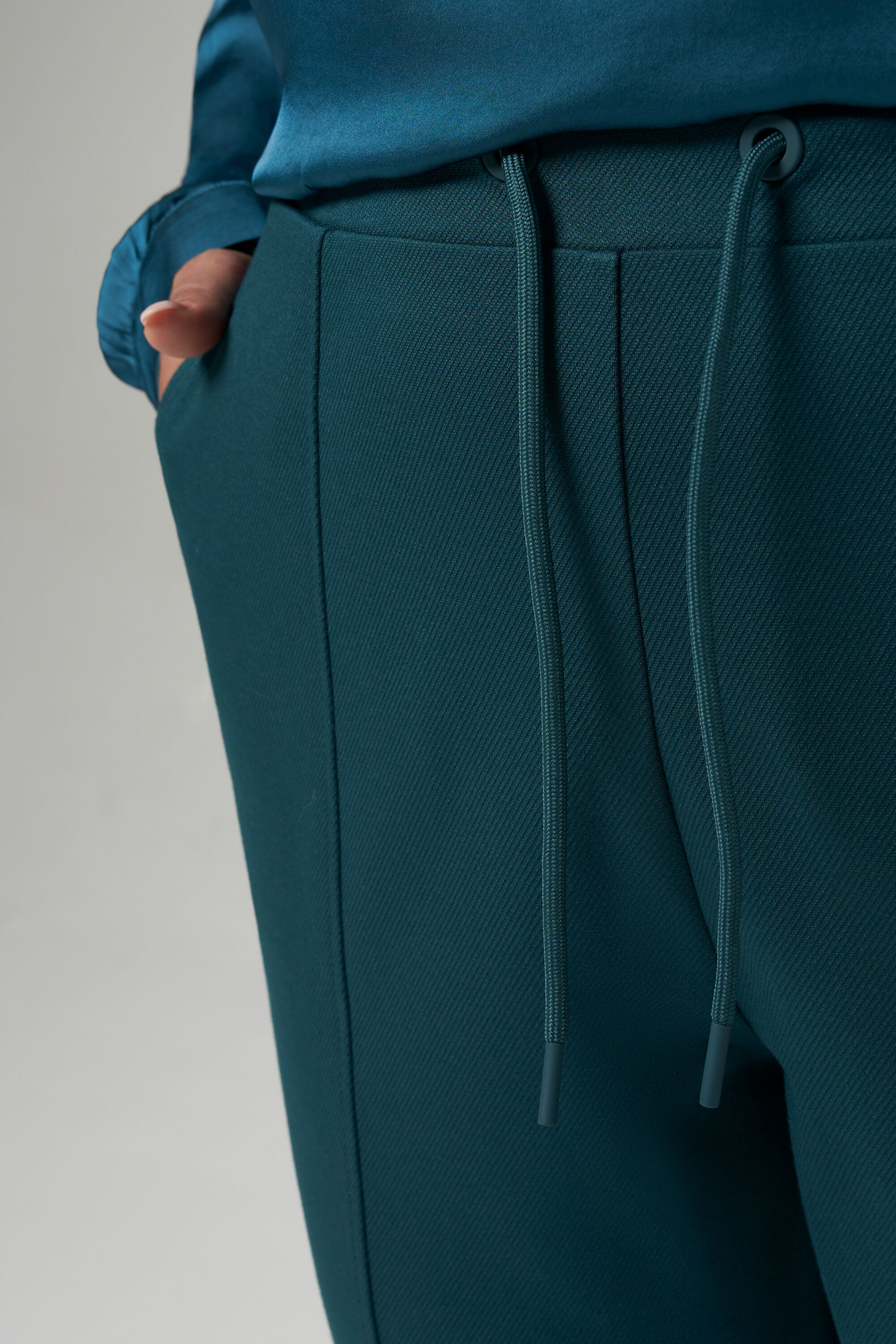 Hose mit Kordelzug image number 4
