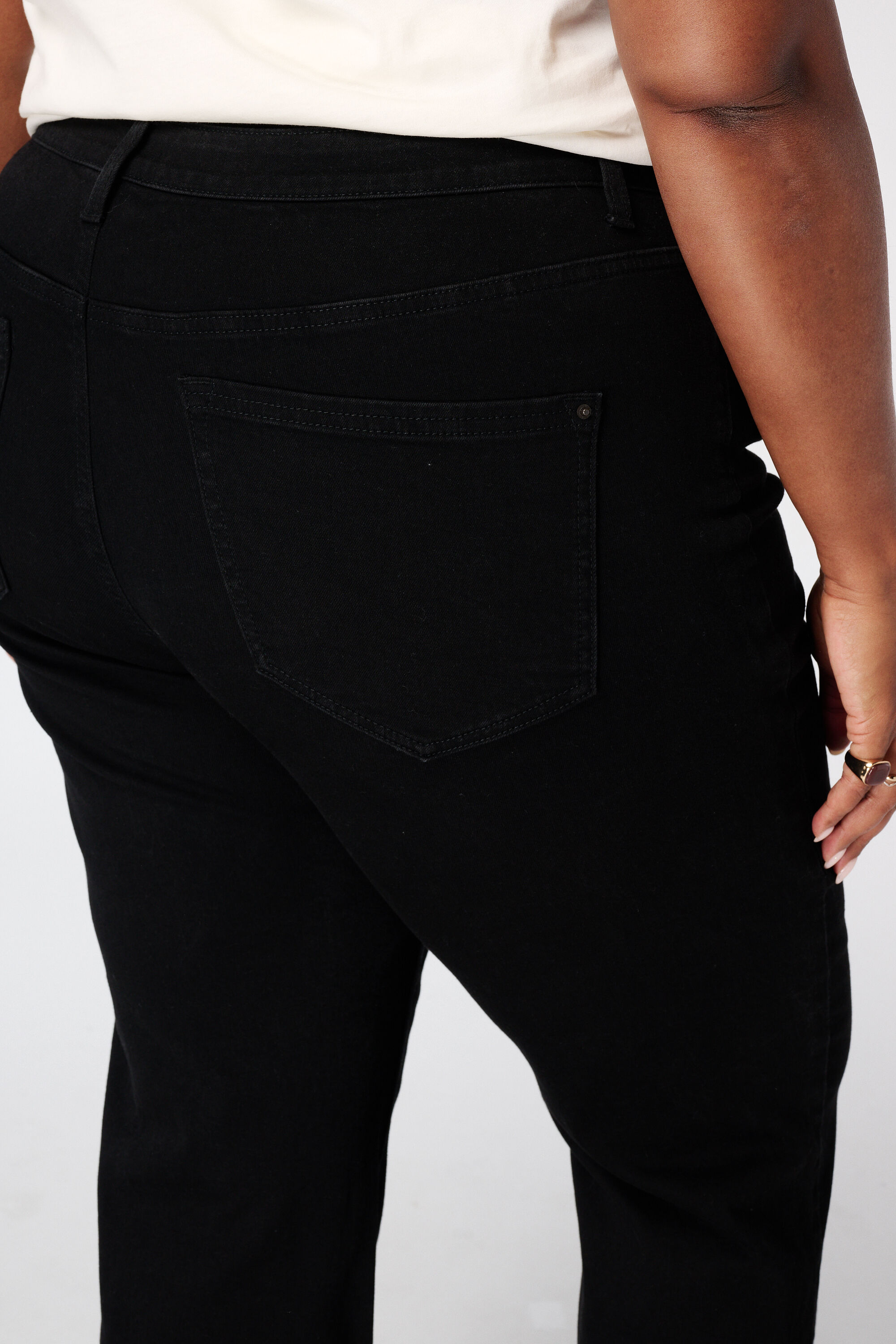 Straight Leg Jeans LILY image number 4