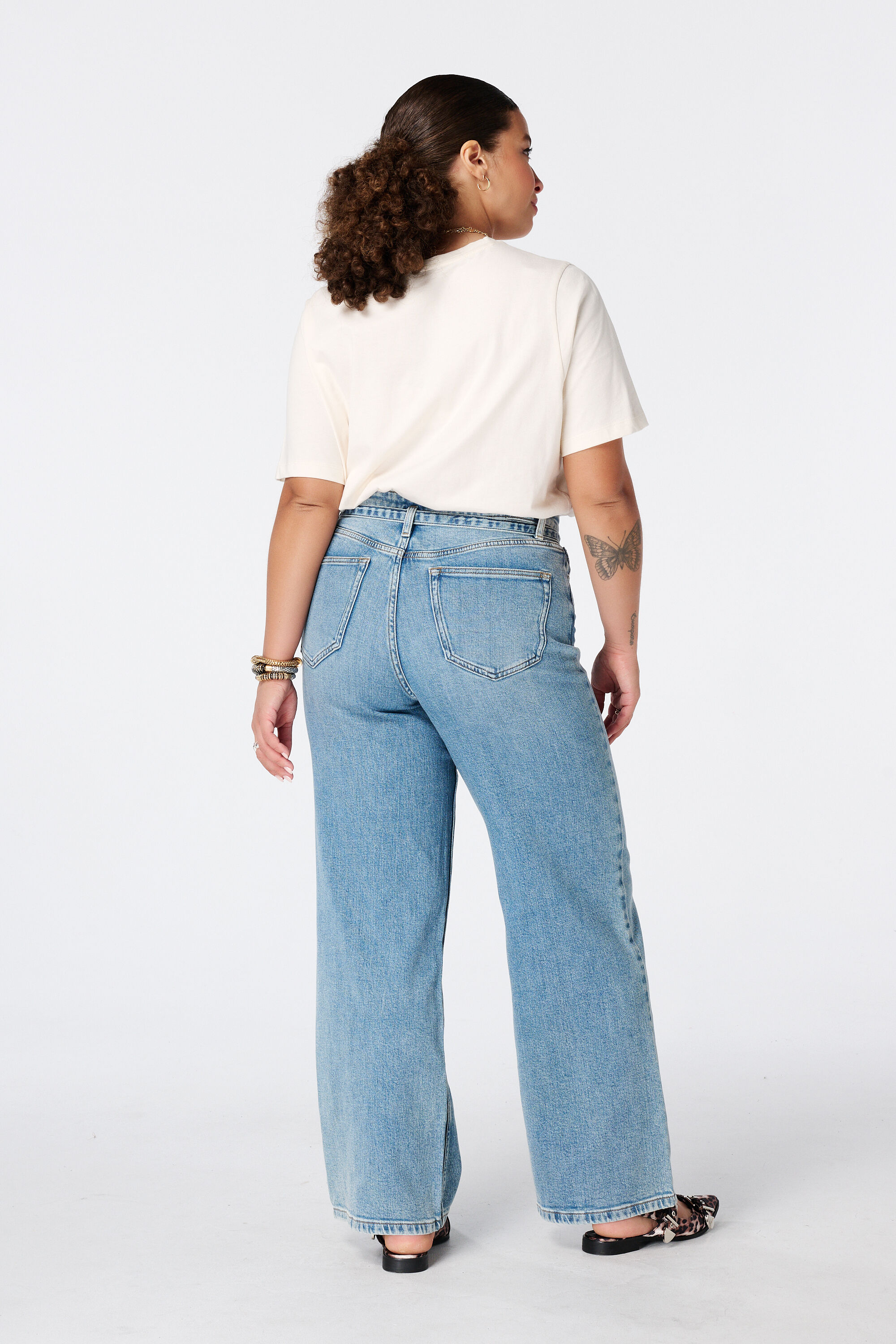 Loose-Leg-Jeans mit G&uuml;rtel  image number 3