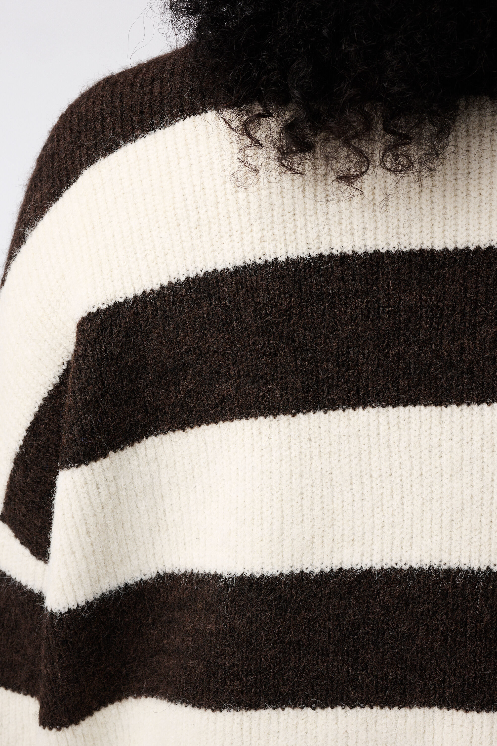 Pullover mit Rundhalsausschnitt image number 6