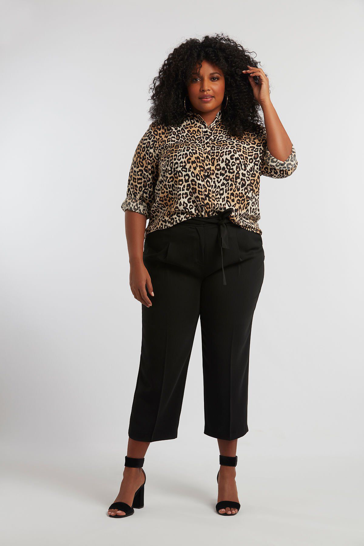 Hose in lockerer Passform mit G&uuml;rtel image number 5