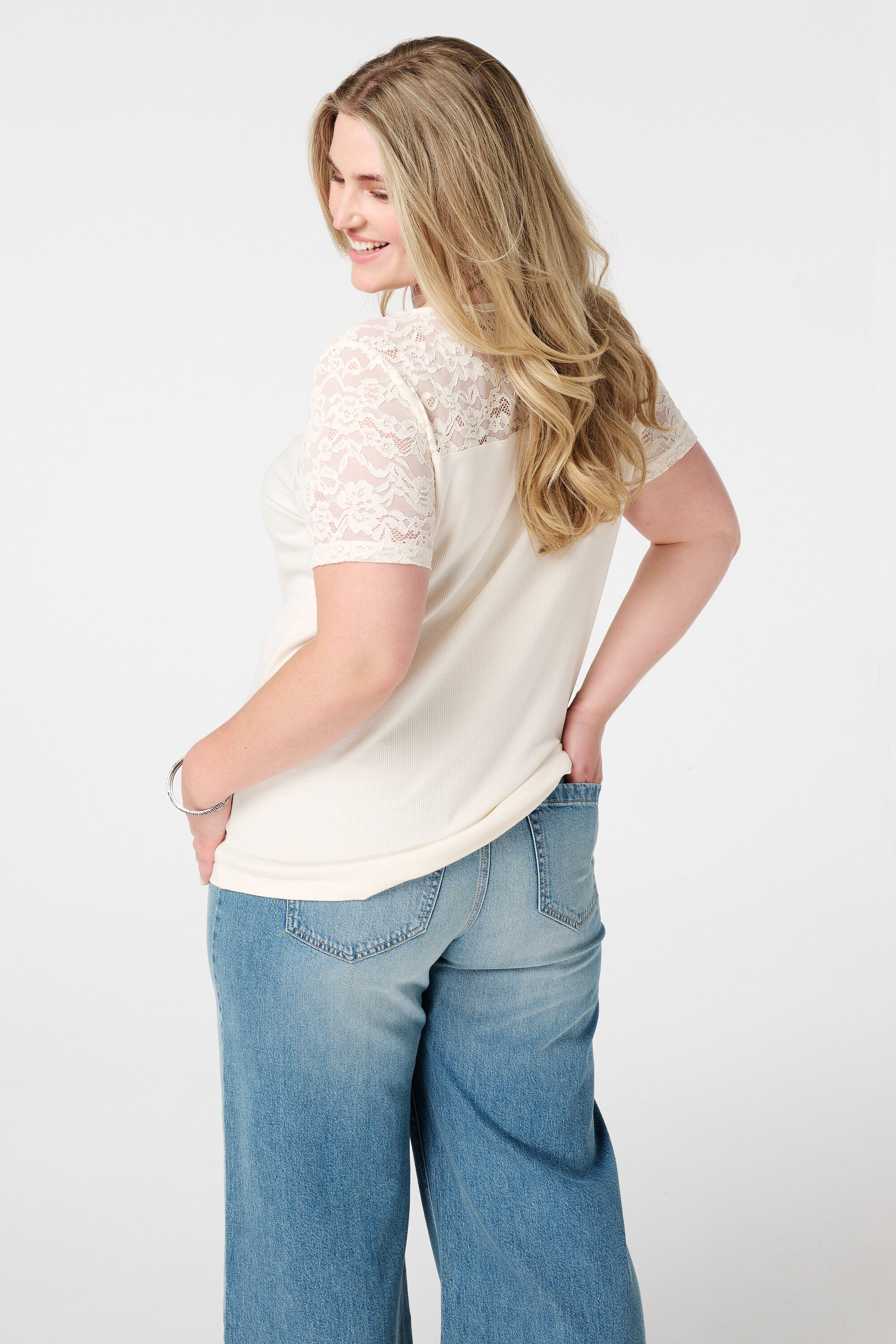 Rippen-T-Shirt mit Spitze image number 3