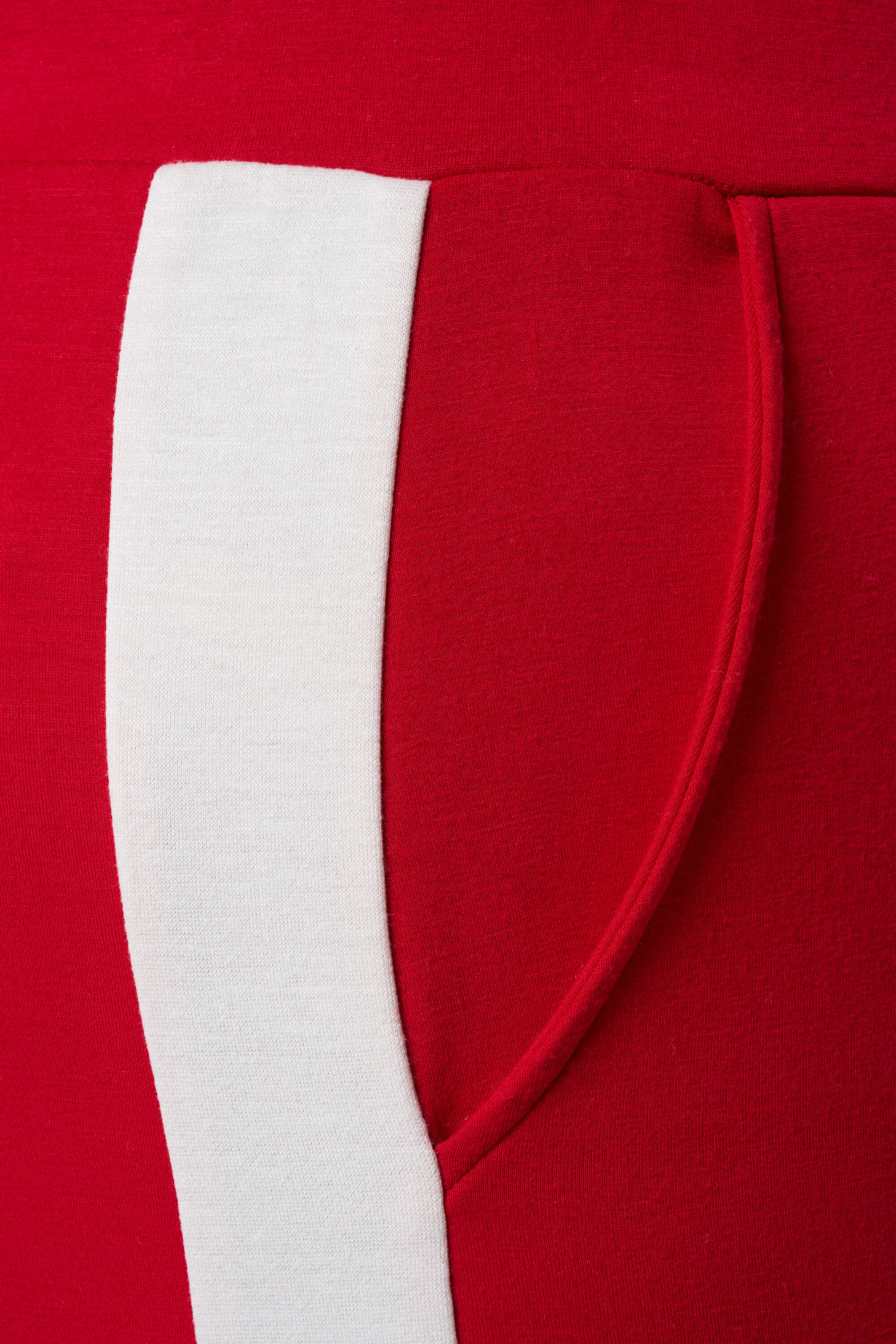 Hose mit Kontraststreifen image number 4