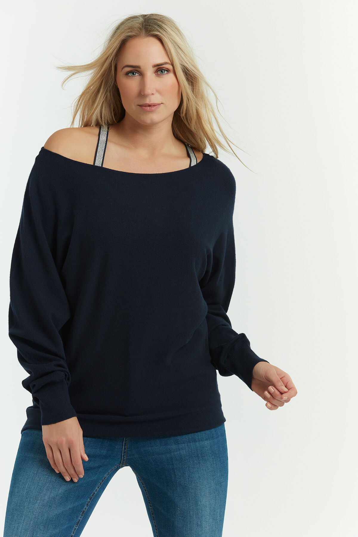 &Auml;rmelloses Top mit gekreuzten Tr&auml;gern image number 5