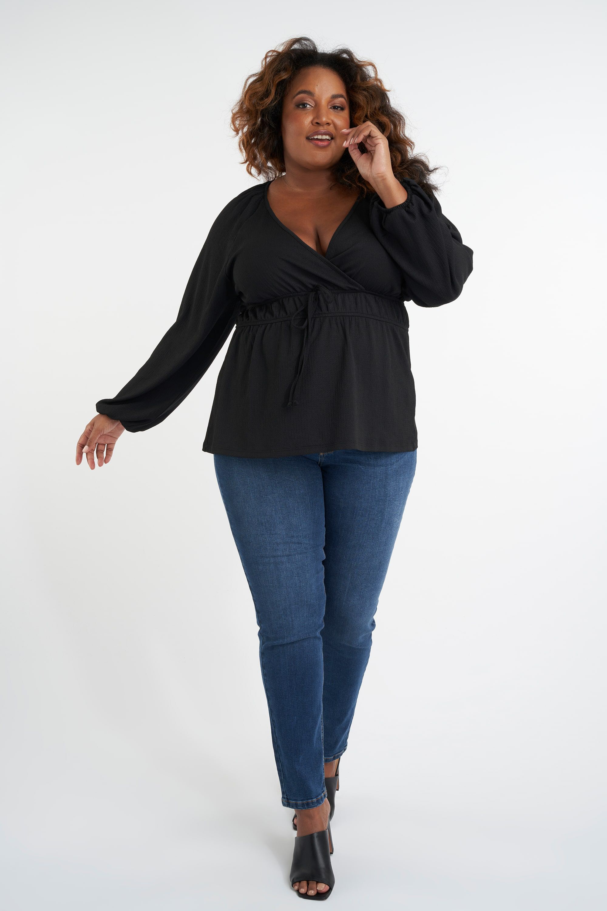 Wickeltop mit bauschigen &Auml;rmeln image number 4