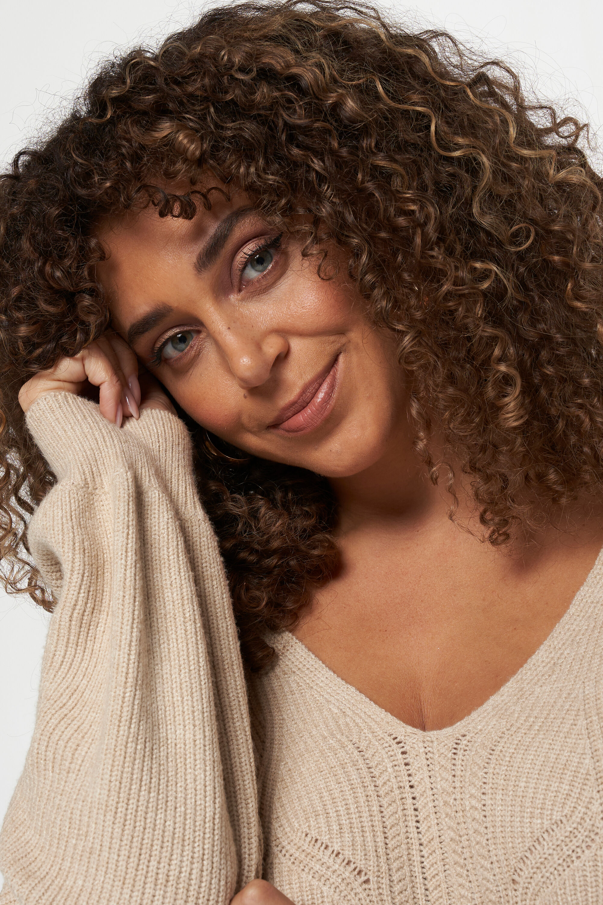 Pullover mit V-Ausschnitt  image number 4