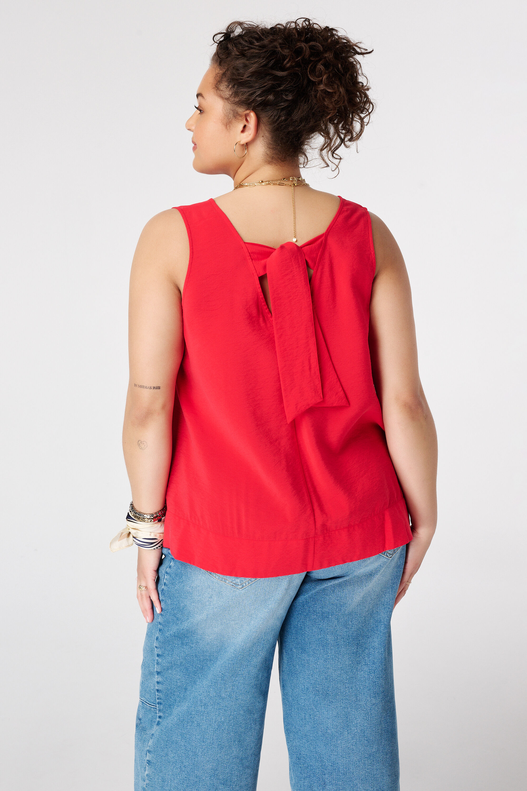 &Auml;rmellose Bluse mit Schleifenverschluss image number 3