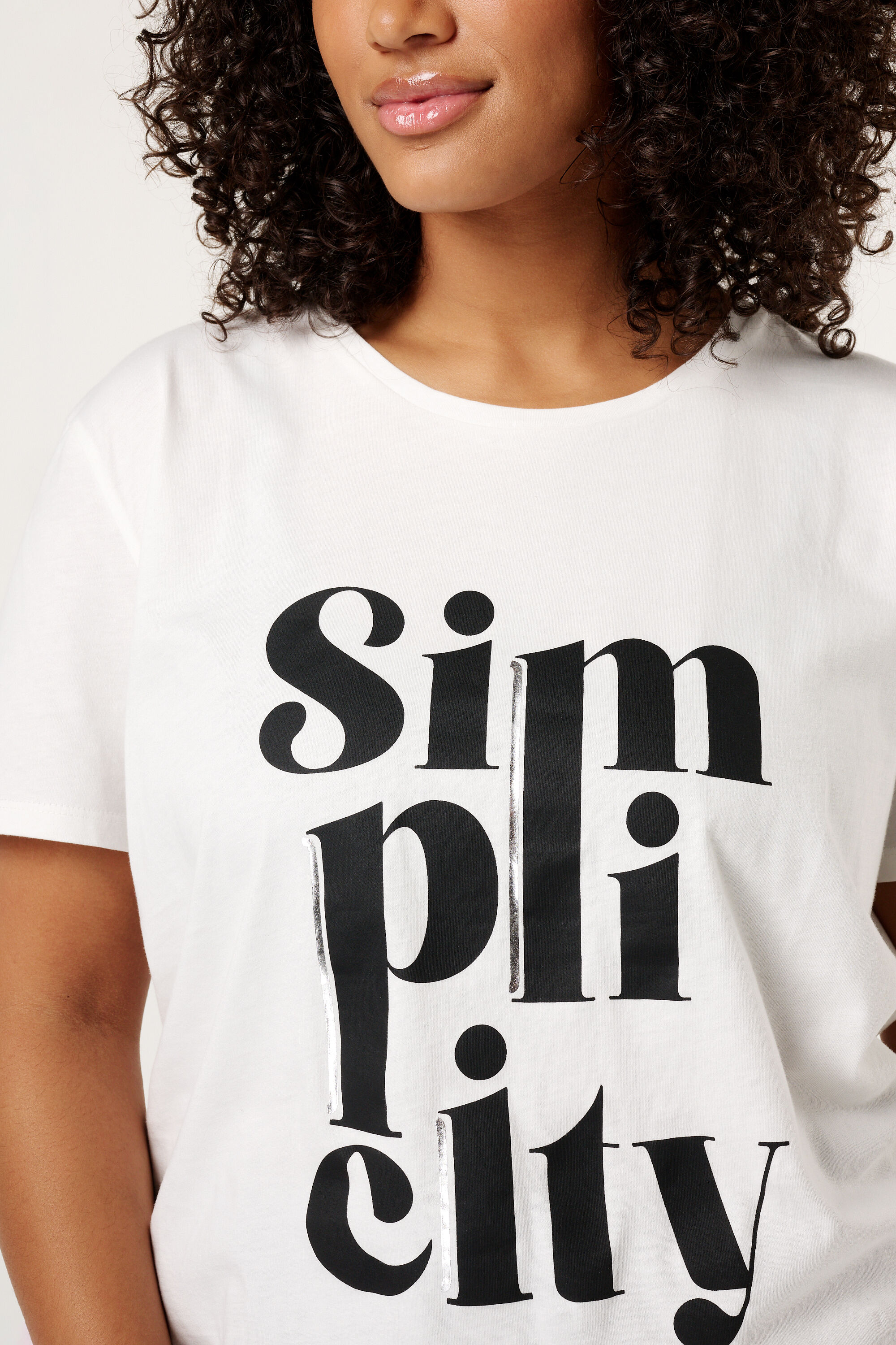 T-Shirt mit Text-Print  image number 4