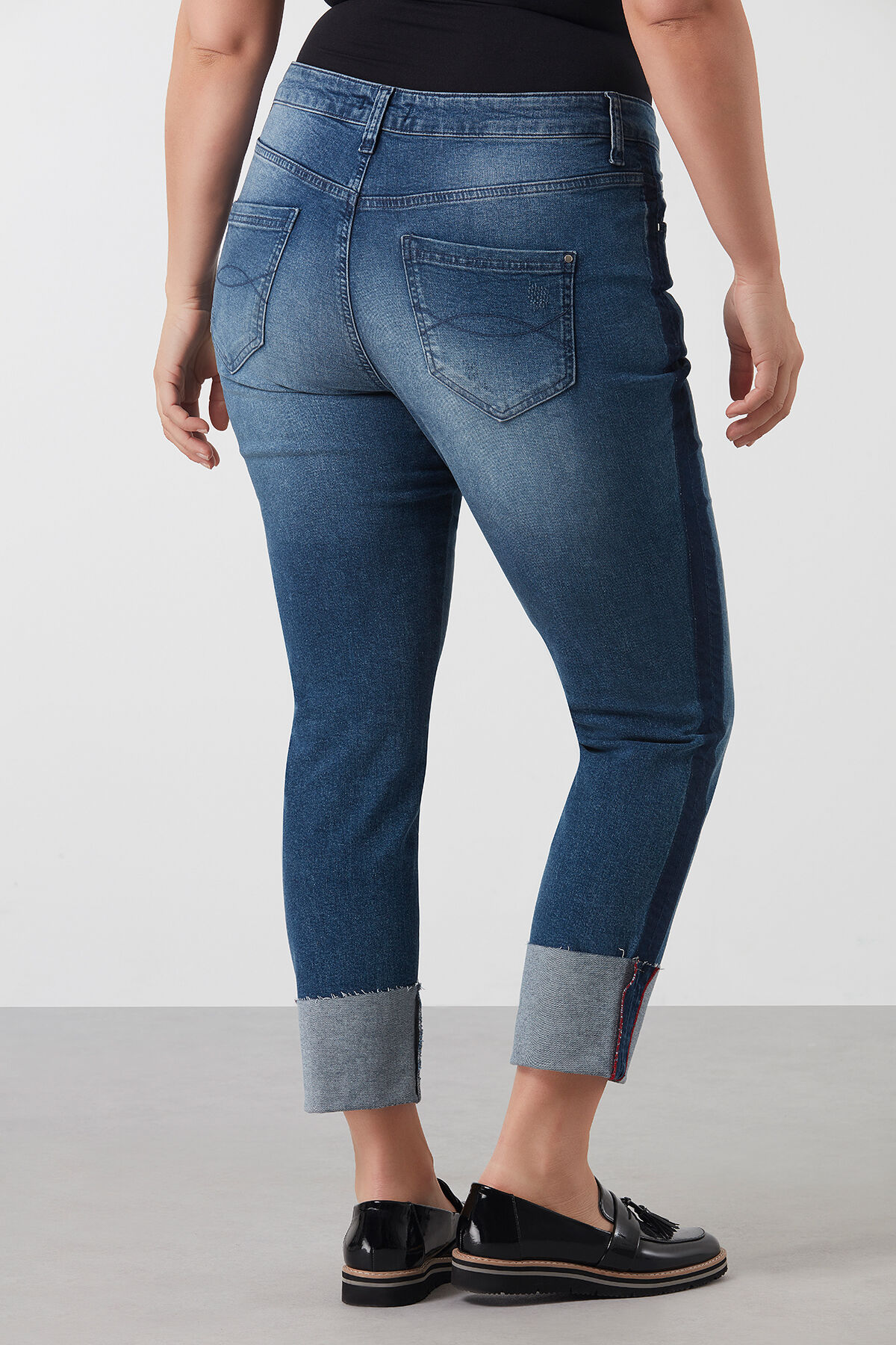 Boyfriend jeans image number 3