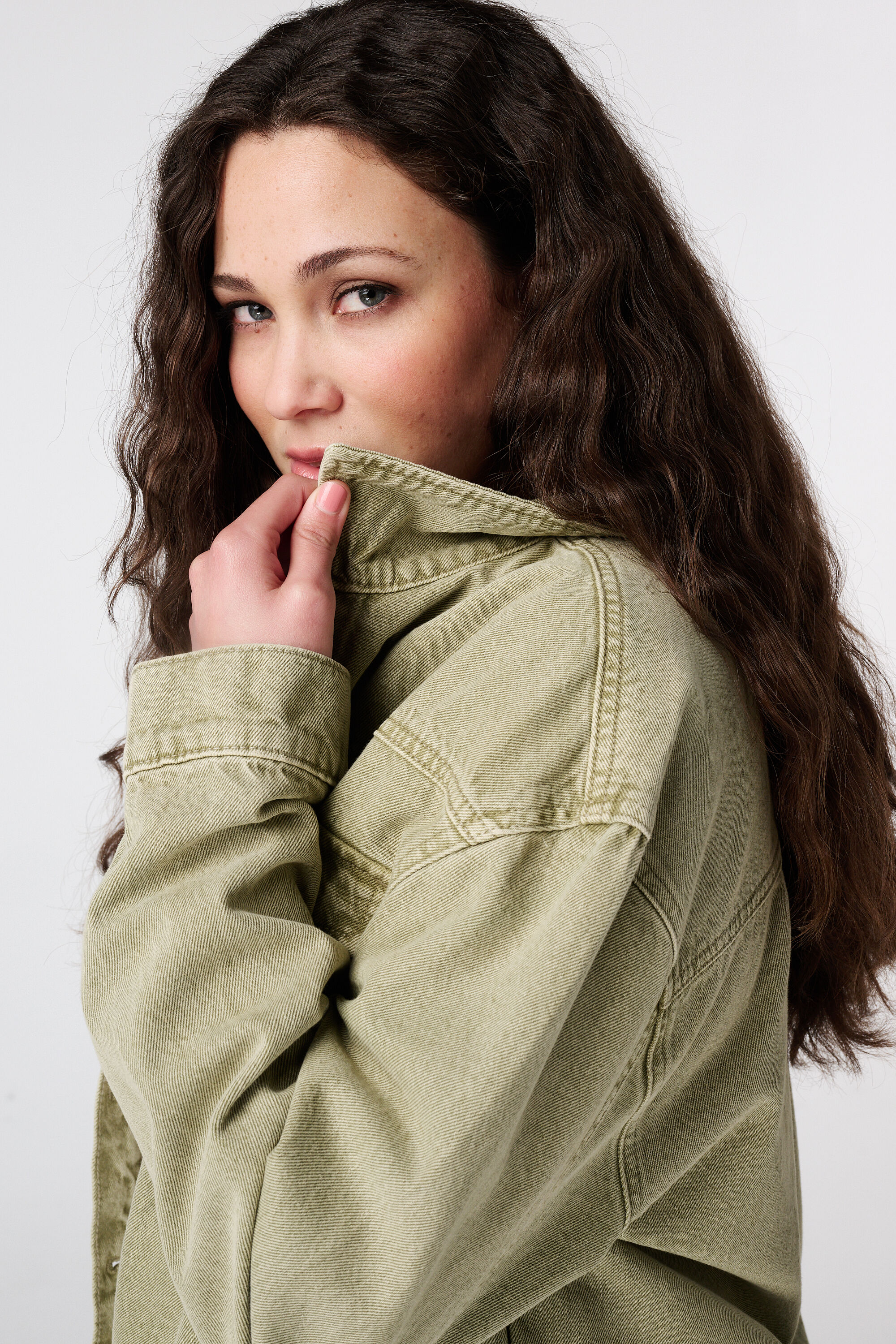 Jeansjacke mit Knopfleiste image number 4