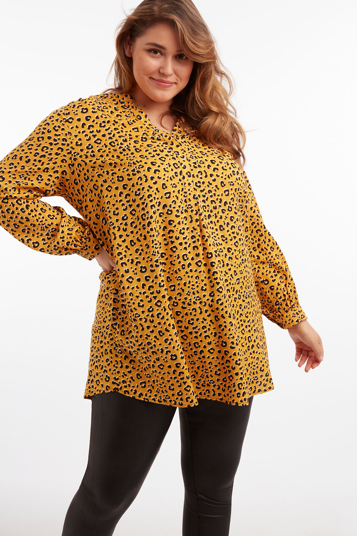 Tunika-Bluse mit Animal-Print image number 6