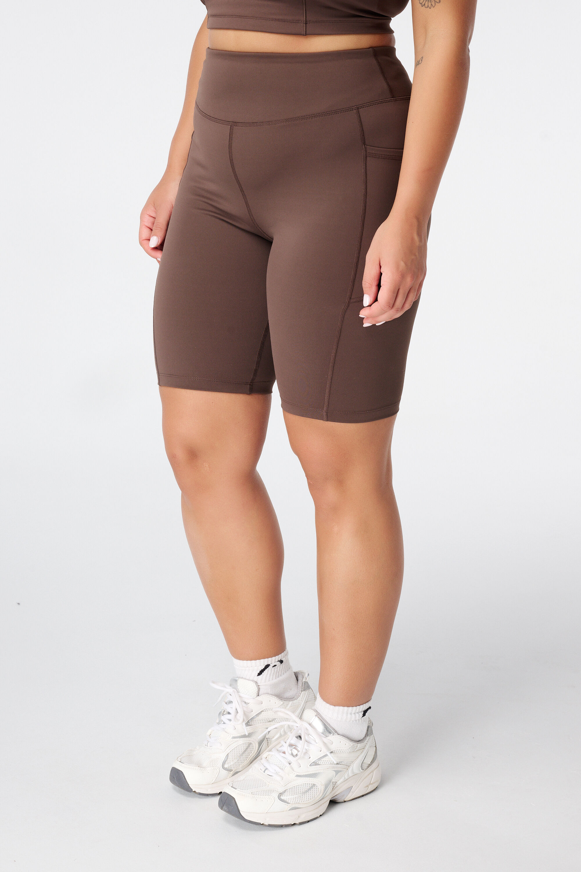 Kurze Sportlegging mit Seitentaschen image number 5