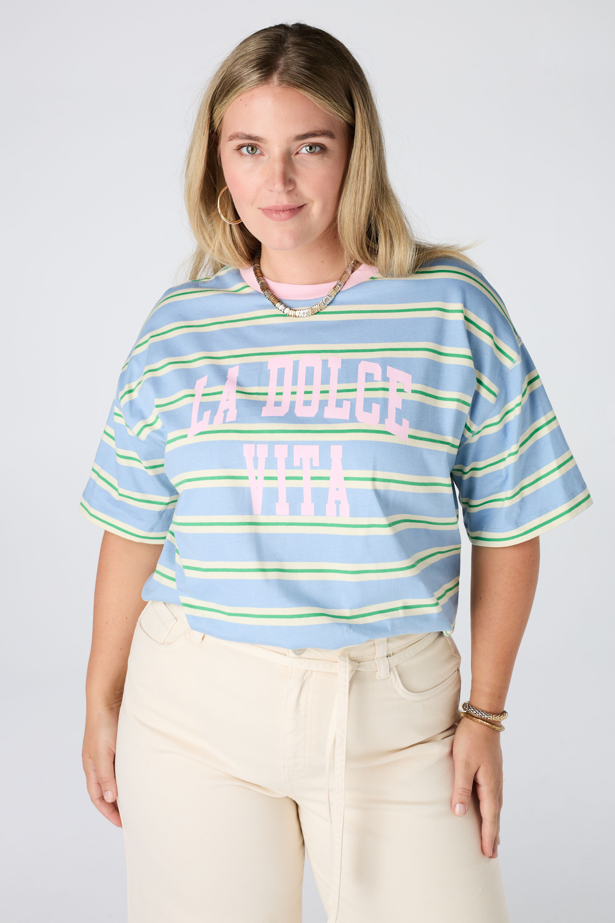Gestreiftes T Shirt mit Schriftzug image number 0
