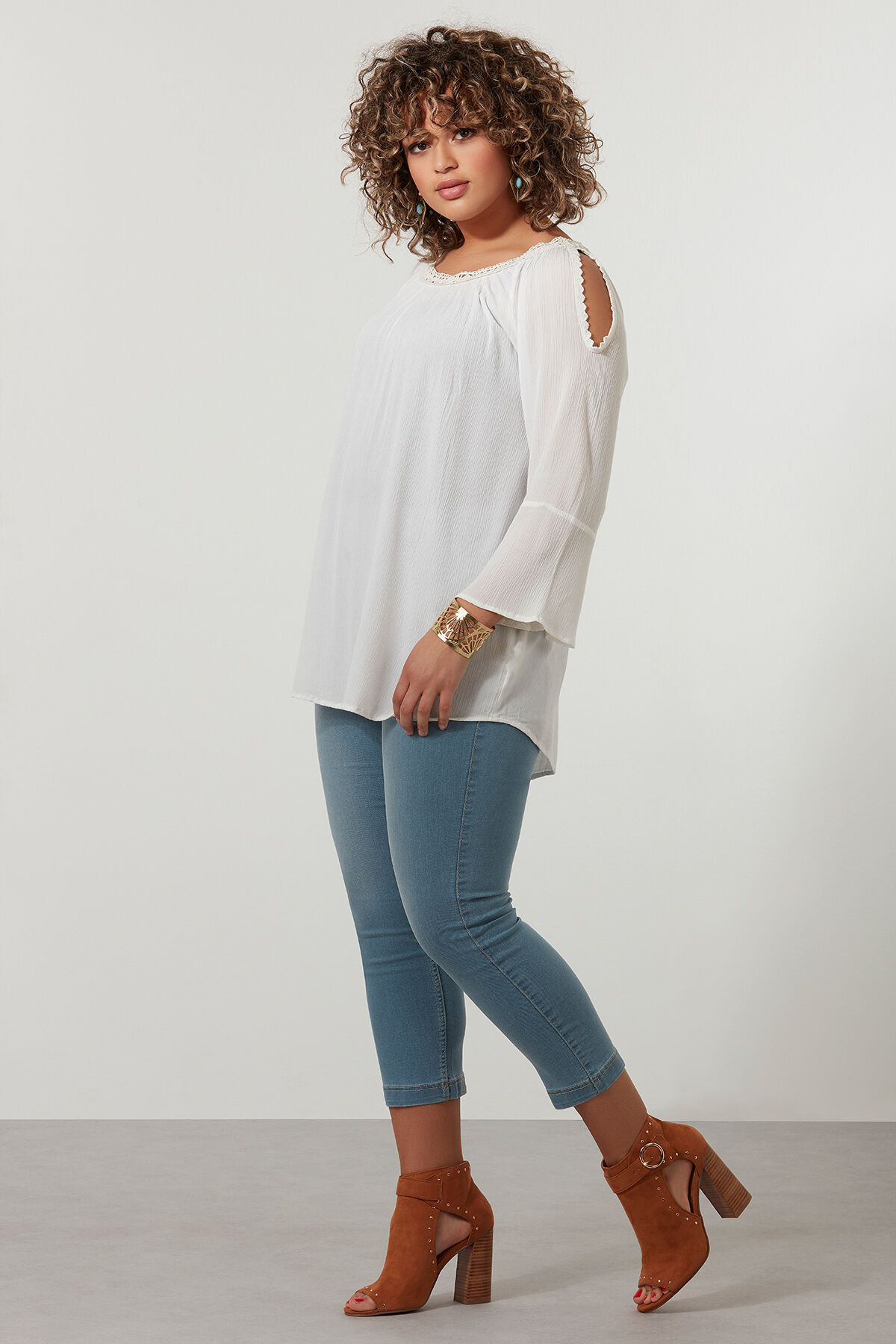 Bell-Sleeve Bluse image number 4