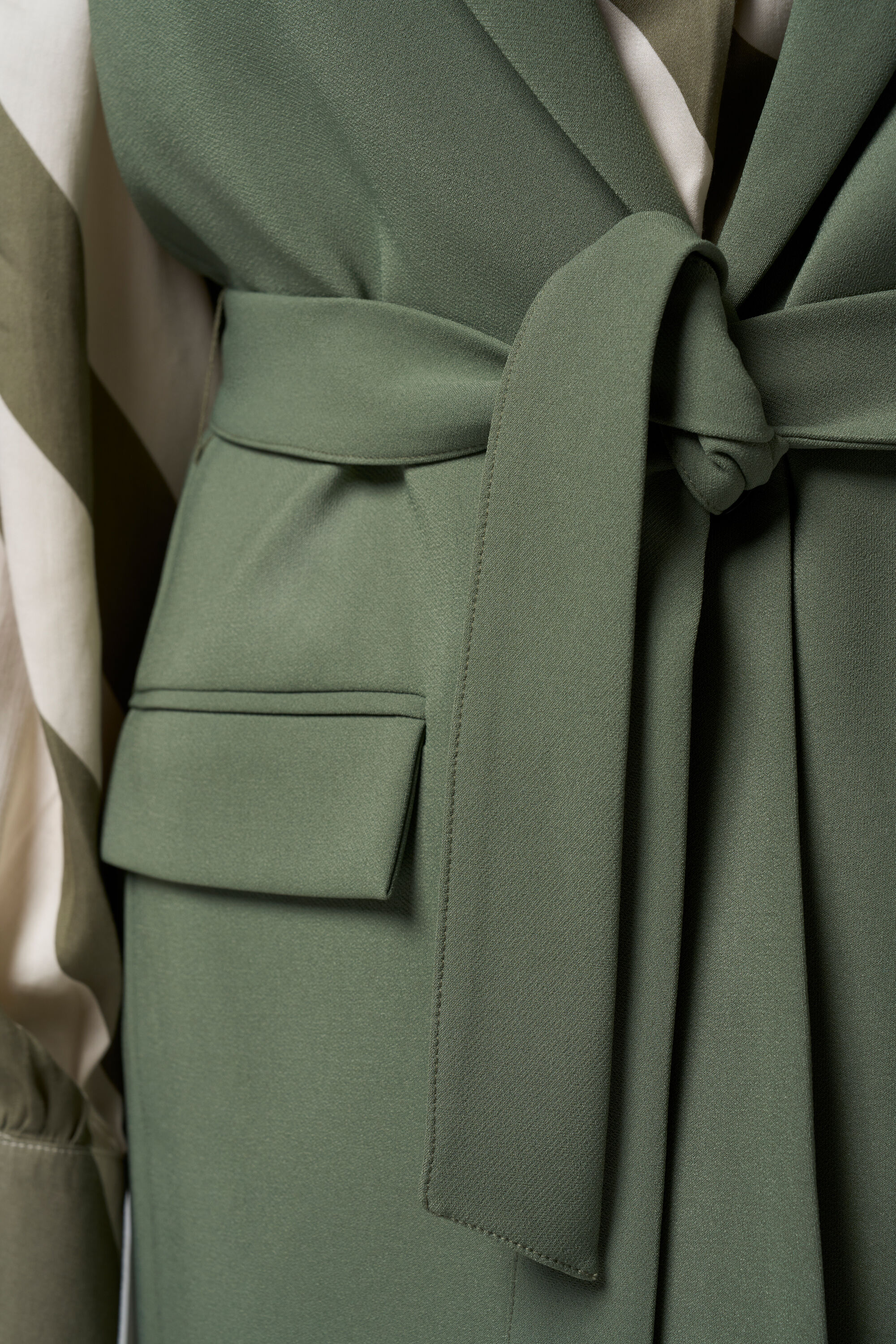 Weste mit dazu passendem G&uuml;rtel image number 4