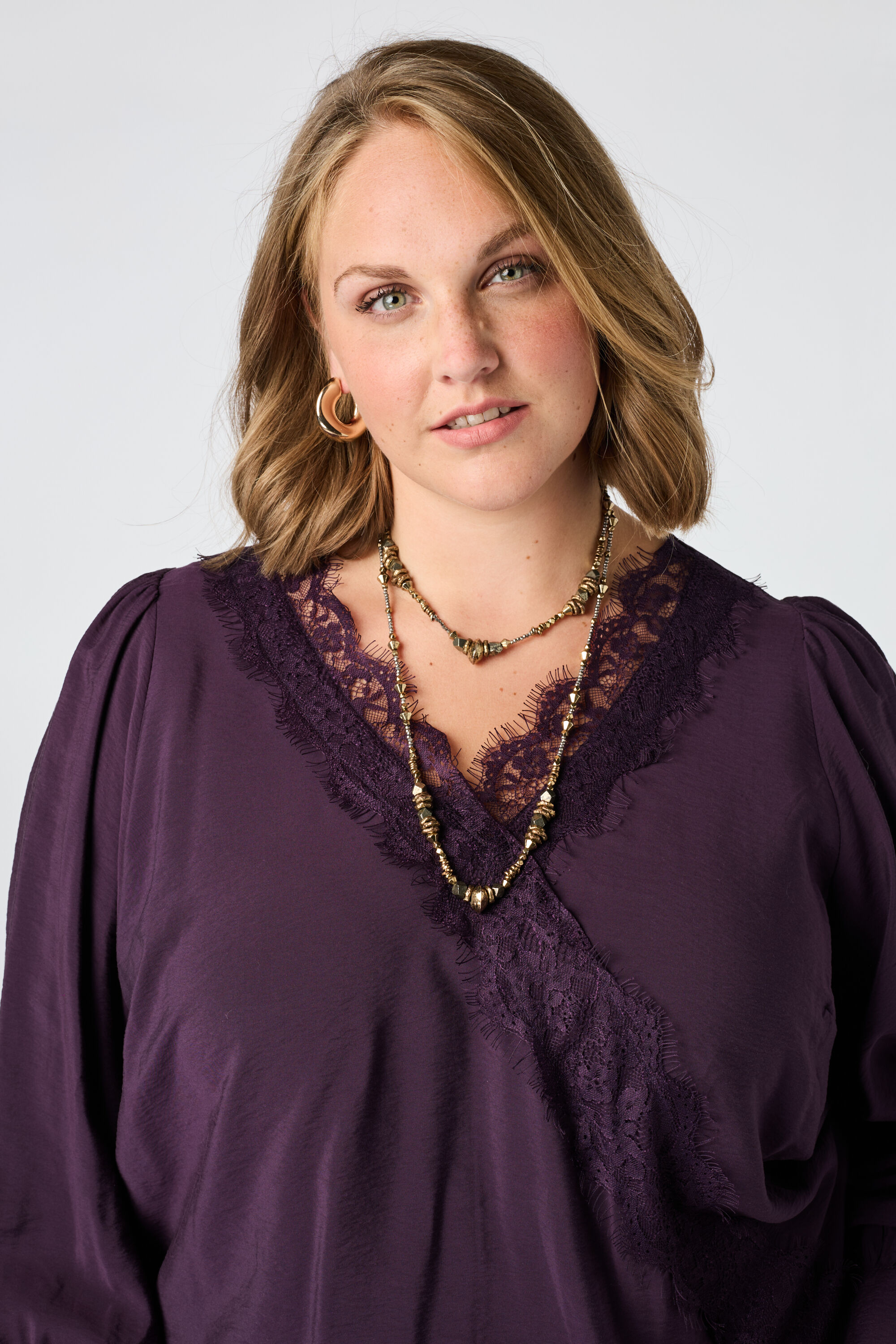 Bluse mit Spitzendetails image number 4