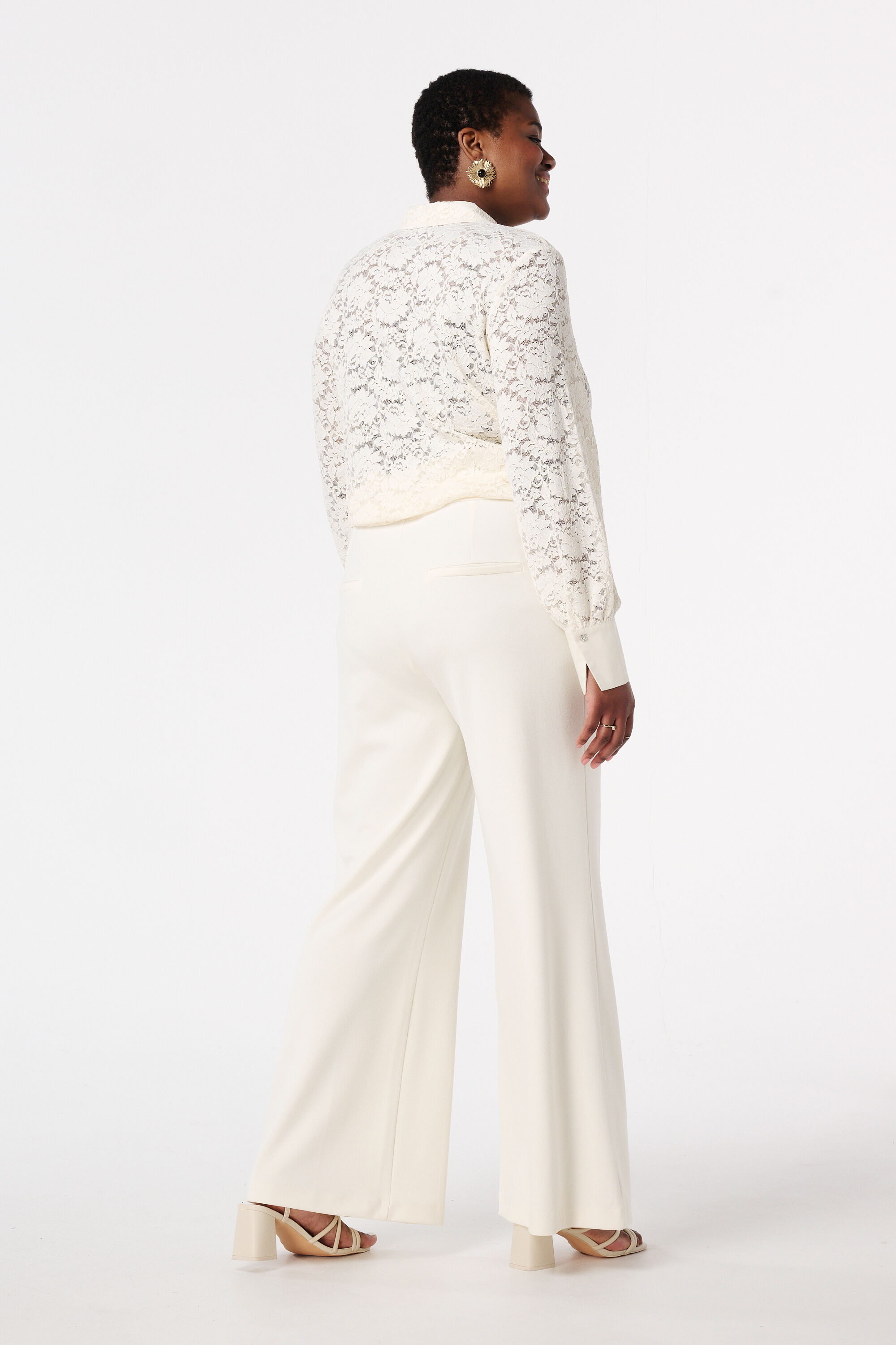 Hose mit elastischem Bund image number 3