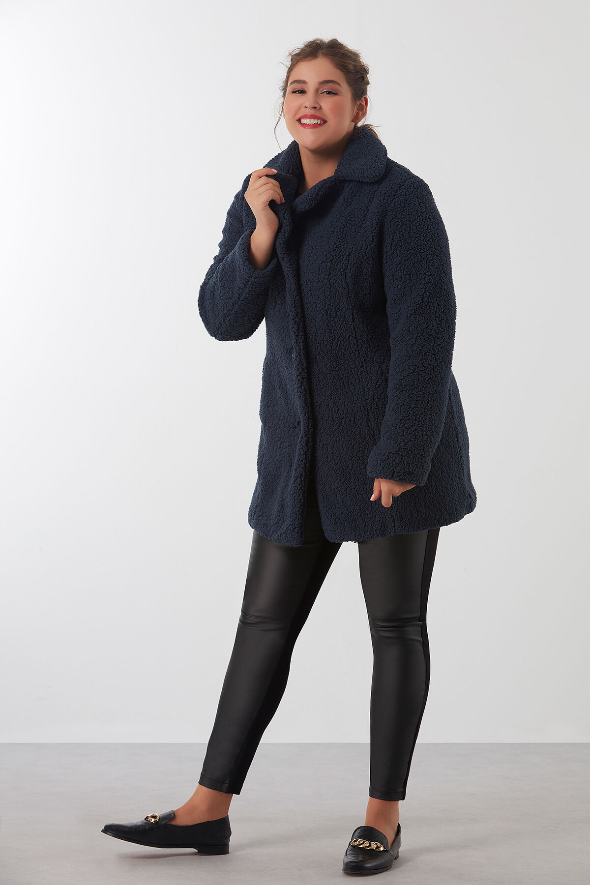 Teddy-Mantel image number 5