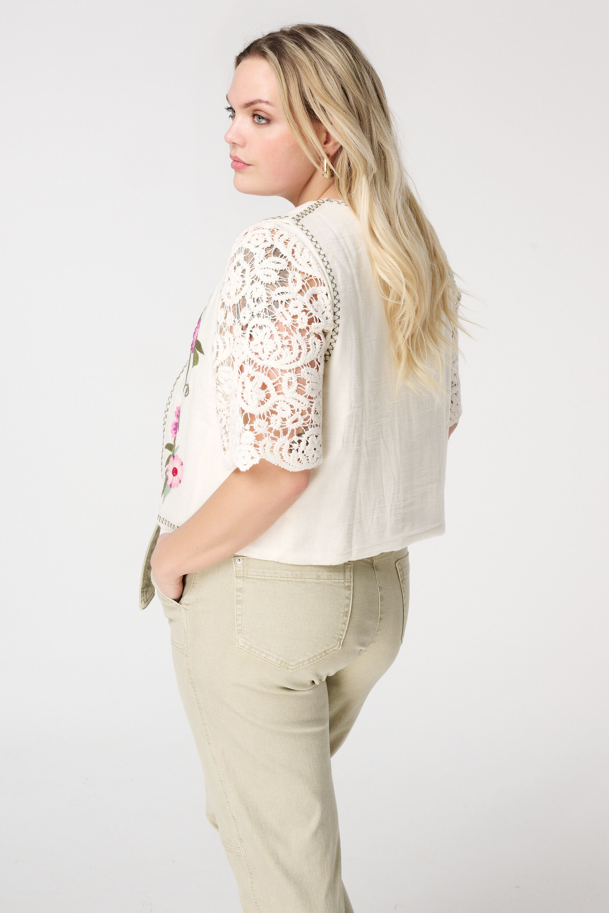 Weste mit Stickerei  image number 3